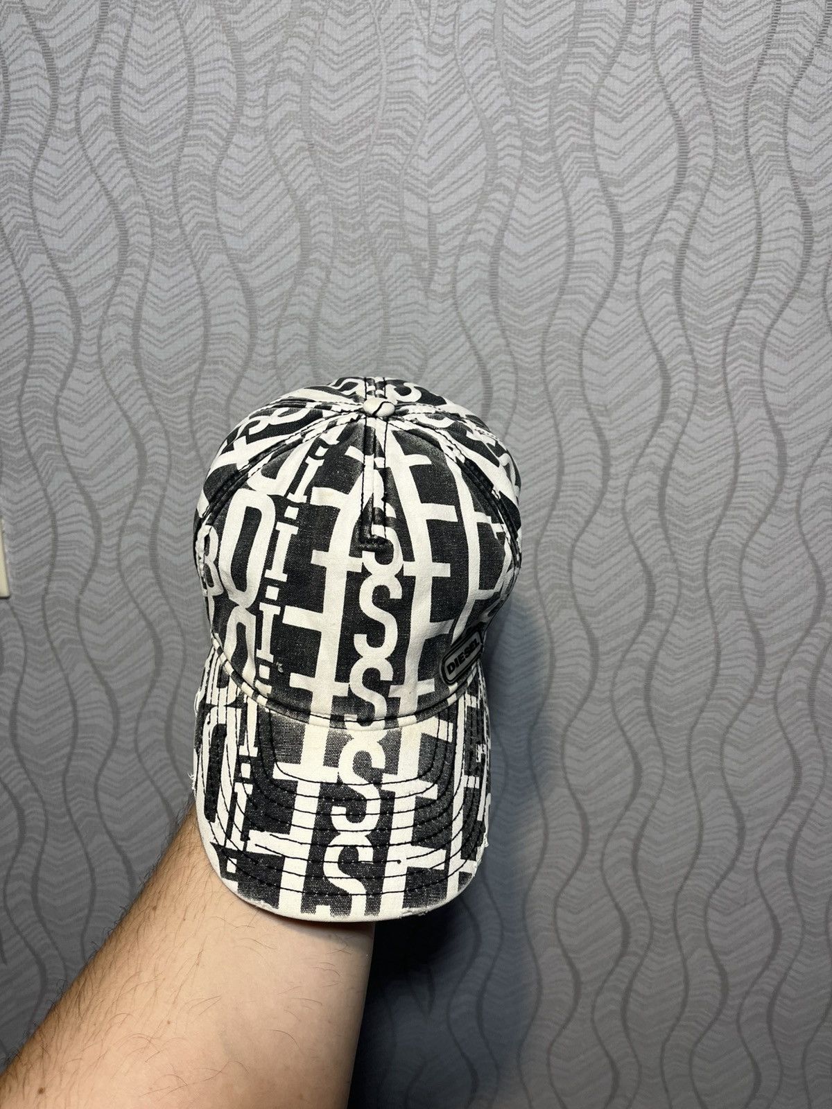 Diesel Diesel Vintage Avant Garde Multilogo Distressed Cap Size ONE SIZE - 4 Thumbnail