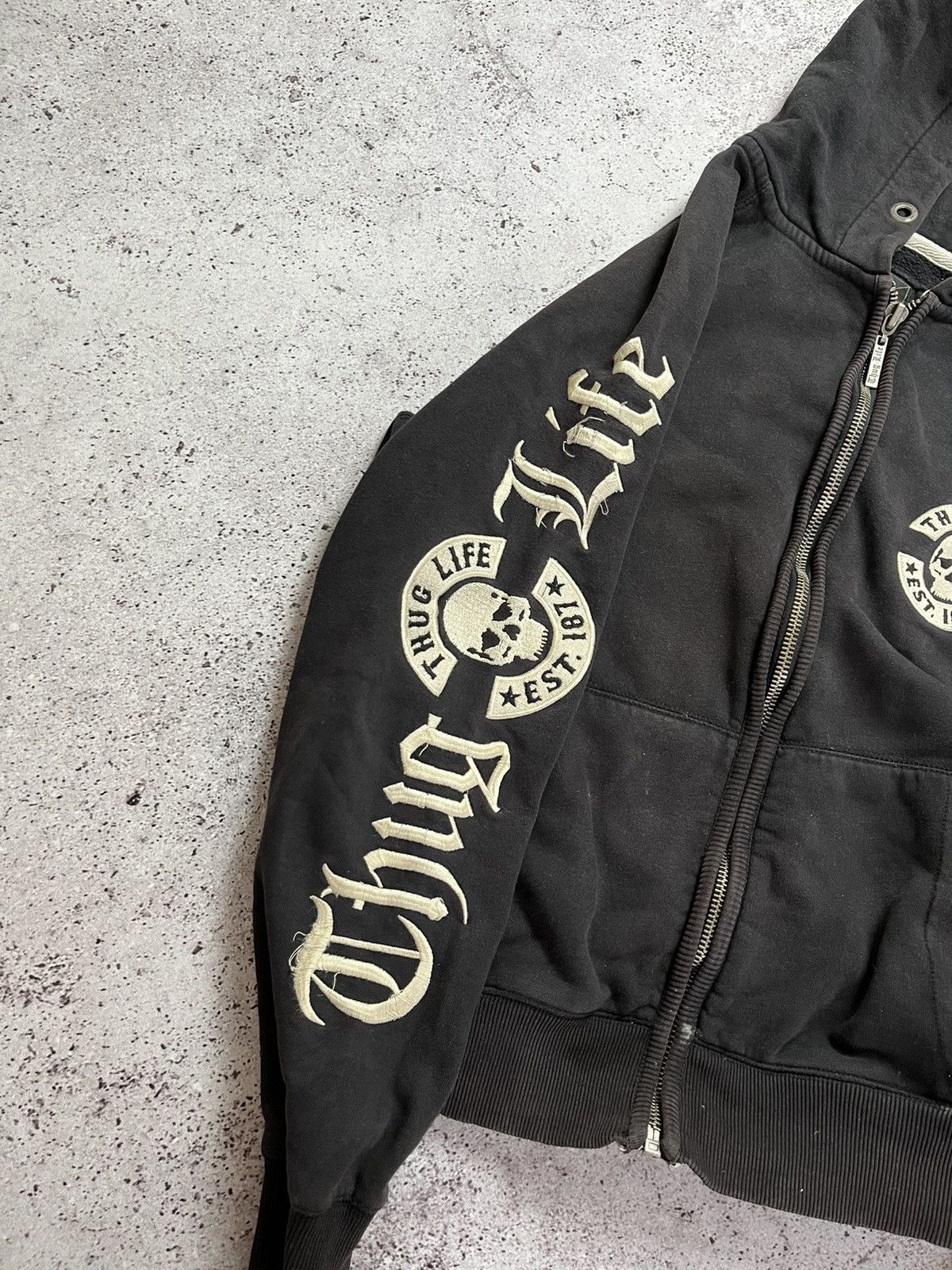 Rap Tees × Vintage 🎶🔥Vintage Thug Life Zip-Hoodie 2Pac EdHardy Style Size US L / EU 52-54 / 3 - 5 Thumbnail