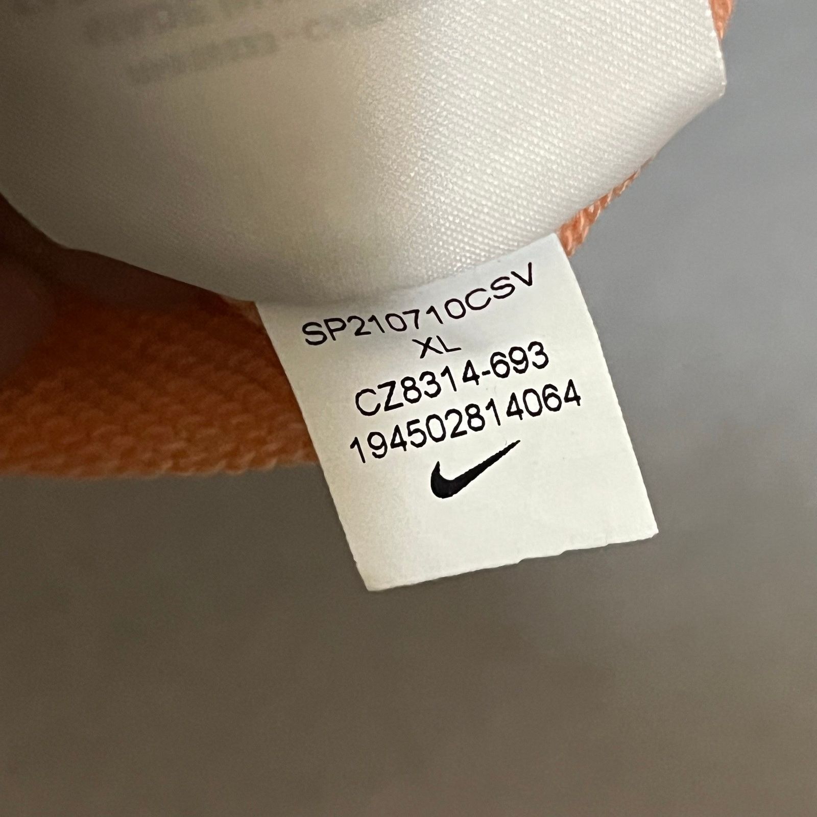 Nike Nike Crewneck Sweatshirt Womens XL Orange Center Logo Swoosh Size XL / US 12-14 / IT 48-50 - 8 Thumbnail
