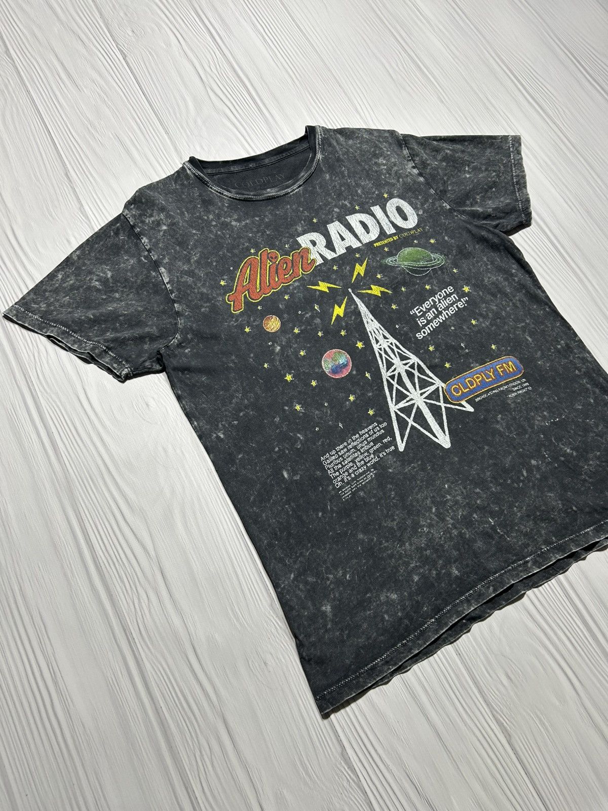 Band Tees Coldplay Alien Radio Music of the Spheres Band T-Shirt Size US M / EU 48-50 / 2 - 3 Thumbnail