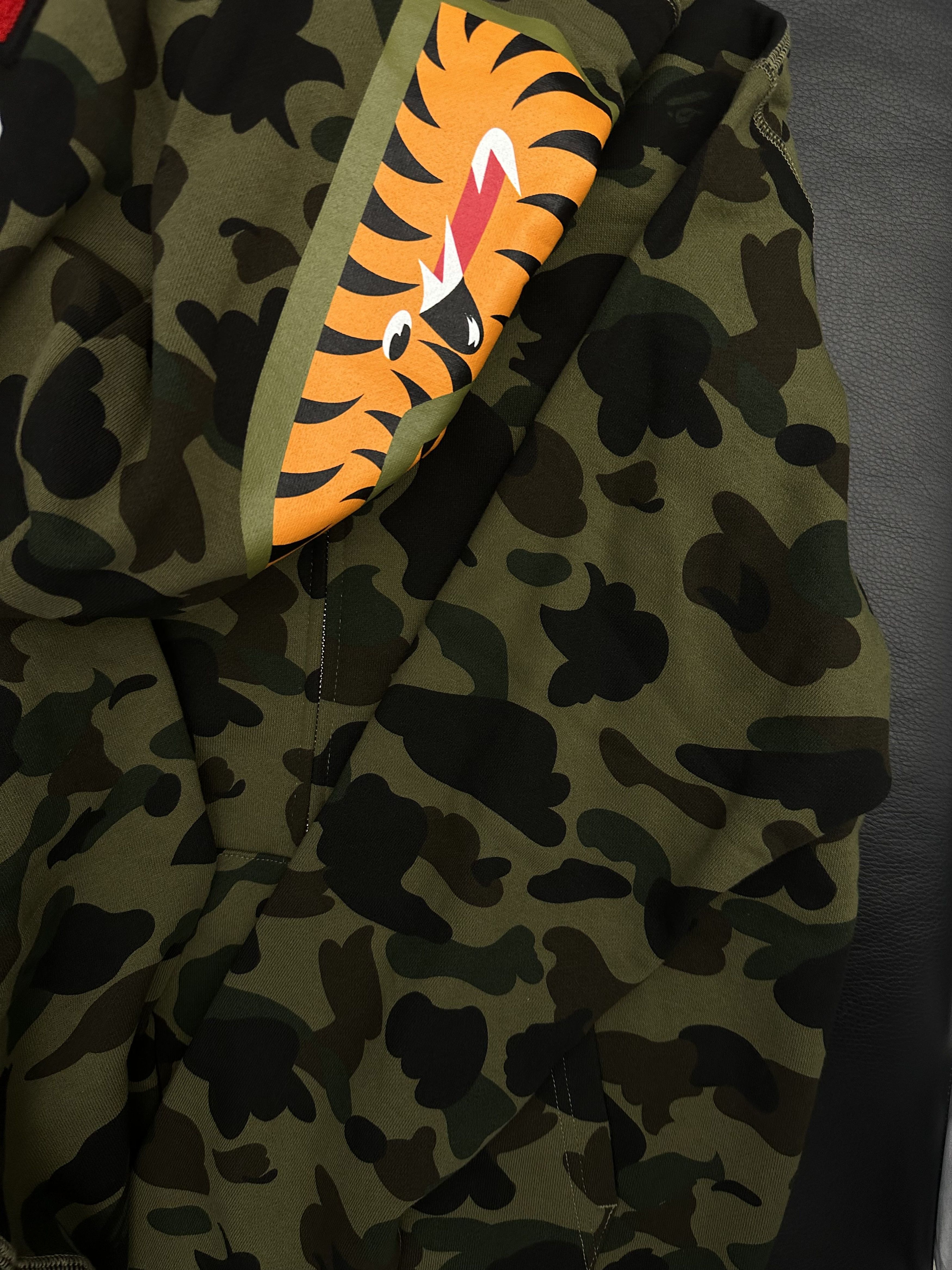 Bape 1st Camo Shark Full Zip Hoodie Size US L / EU 52-54 / 3 - 5 Thumbnail