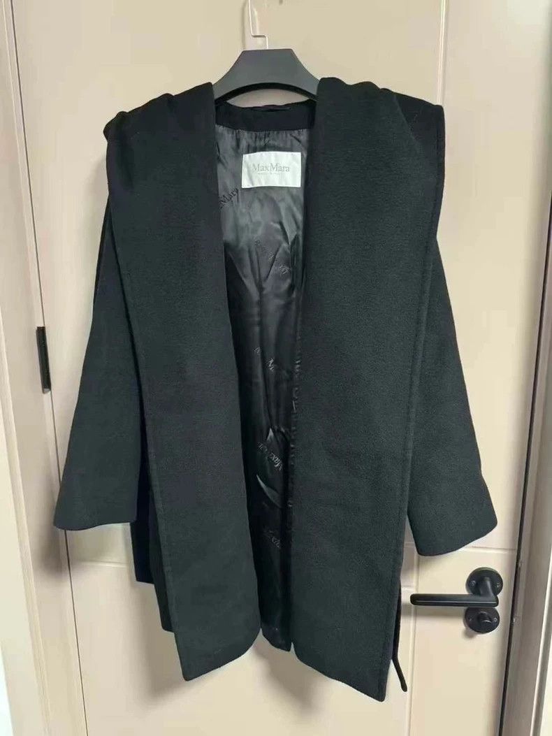 Max Mara Max Mara Black hooded belt cashmere coat jacket Size M / US 6-8 / IT 42-44 - 2 Thumbnail