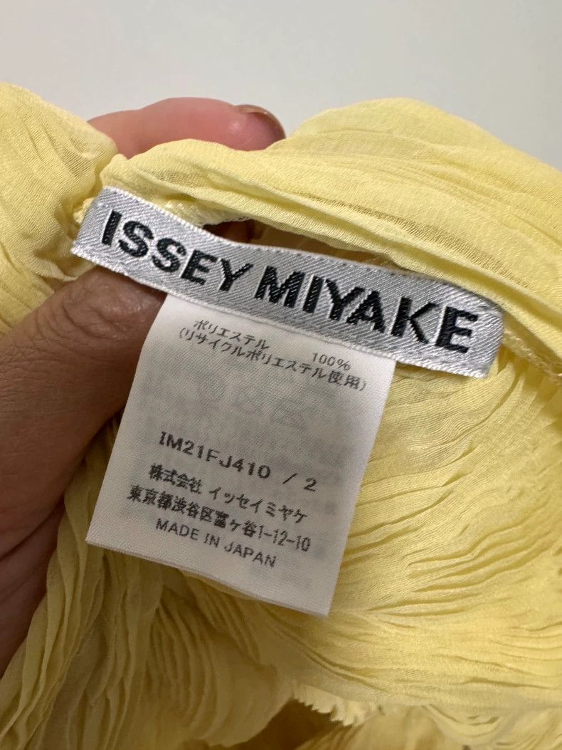 Issey Miyake Issey Miyake size:2 Little chicken yellow high-necked, wil Size XS / US 0-2 / IT 36-38 - 2 Thumbnail