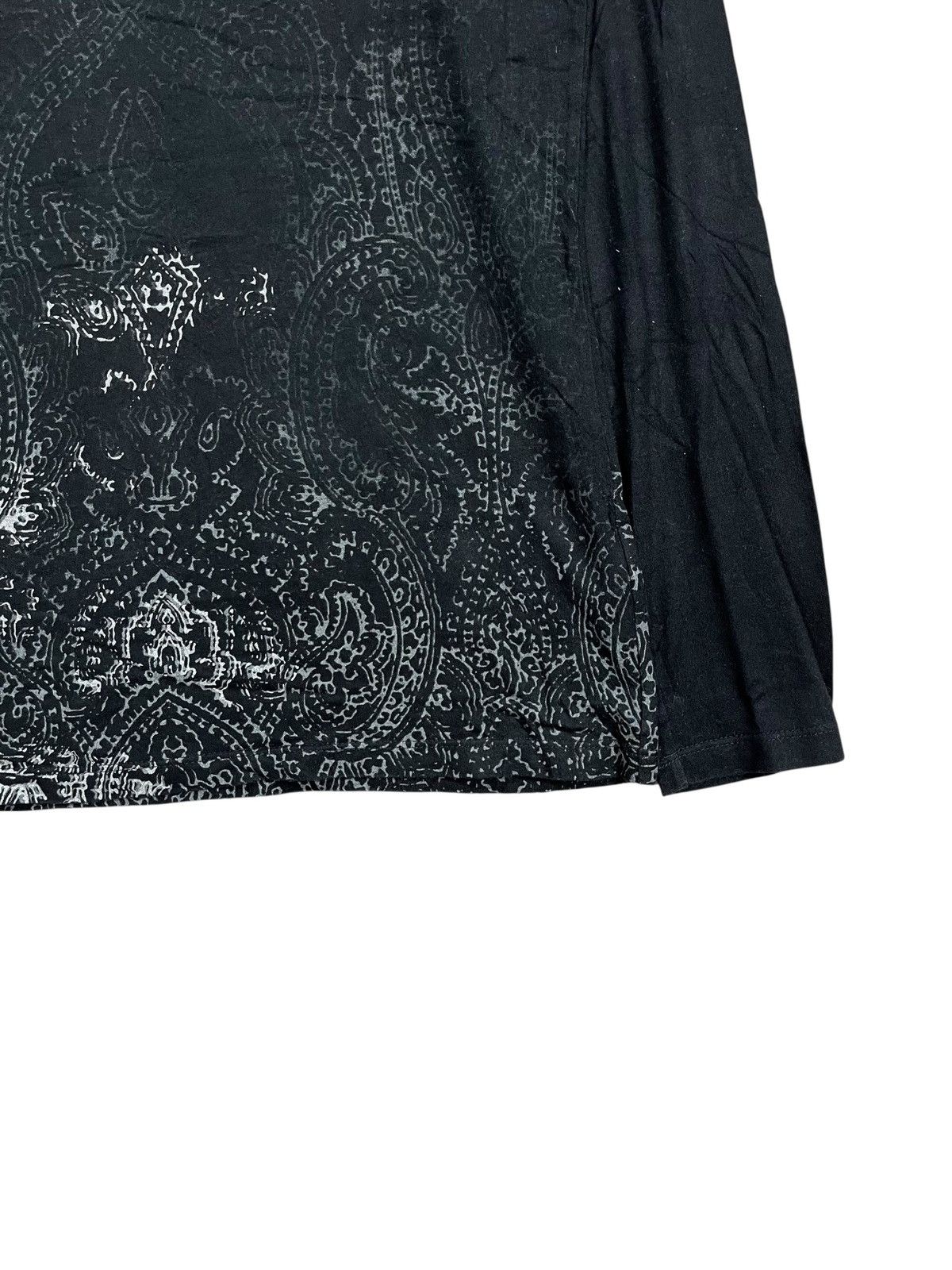 GOSTAR DE FUGA 2000s Fuga - Vkei Style Paisley Vneck LS Size US M / EU 48-50 / 2 - 7 Thumbnail