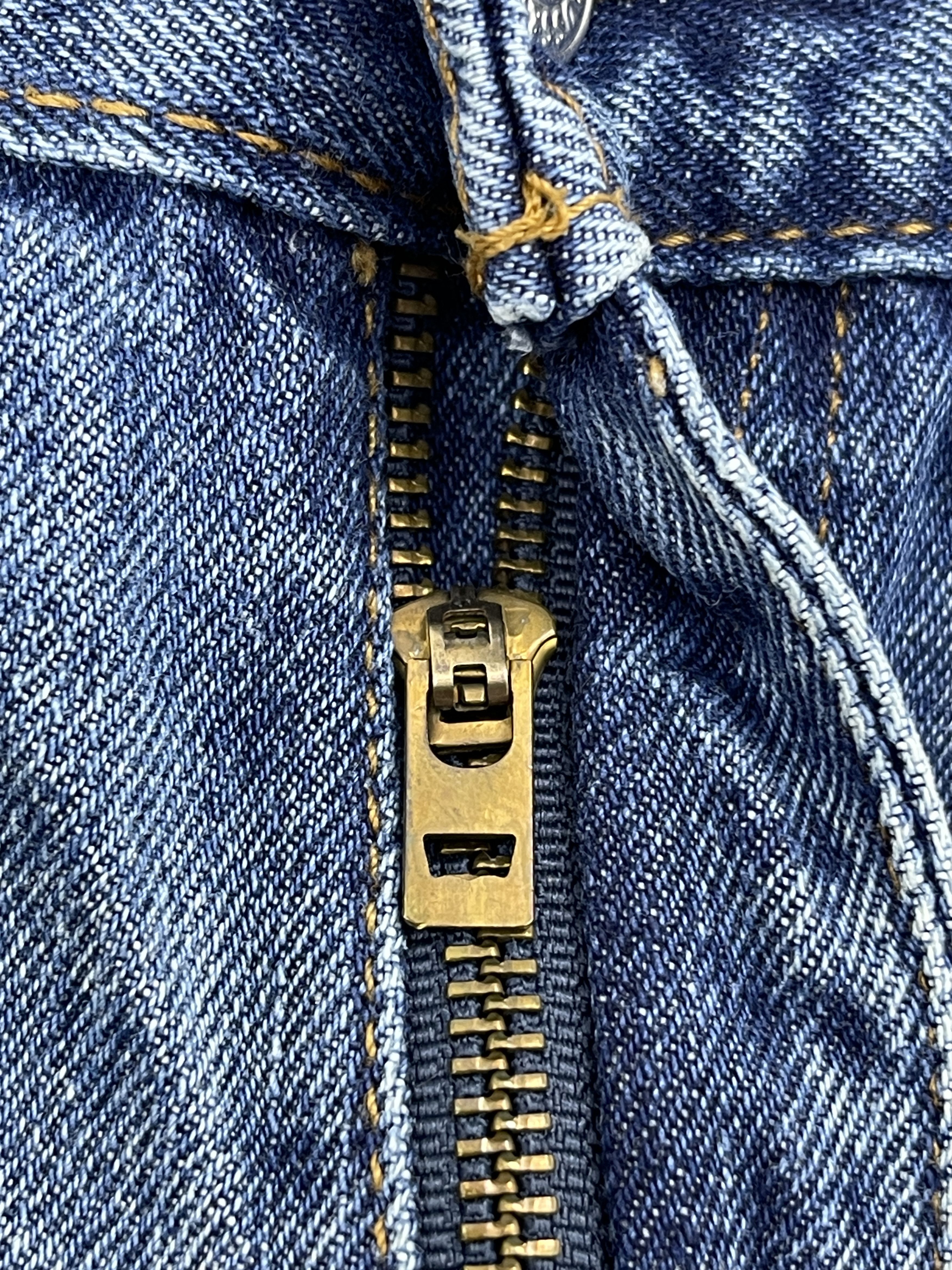 Levi's Vintage Levis 505 Lightwash Jeans DP2567 Size US 31 - 11 Thumbnail