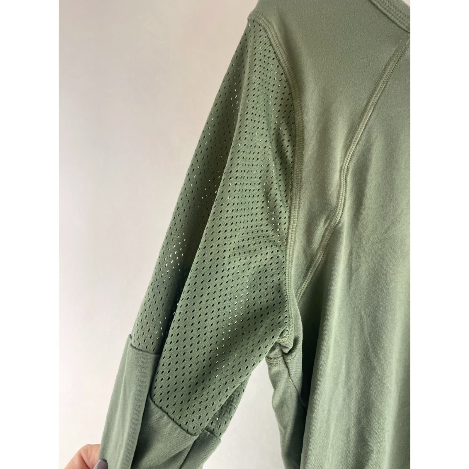 Fabletics Fabletics Sweater Women's Size S Green Boat Neck Vented Long Sleeve Logo Pullover Regular Womens Size S / US 4 / IT 40 - 5 Thumbnail