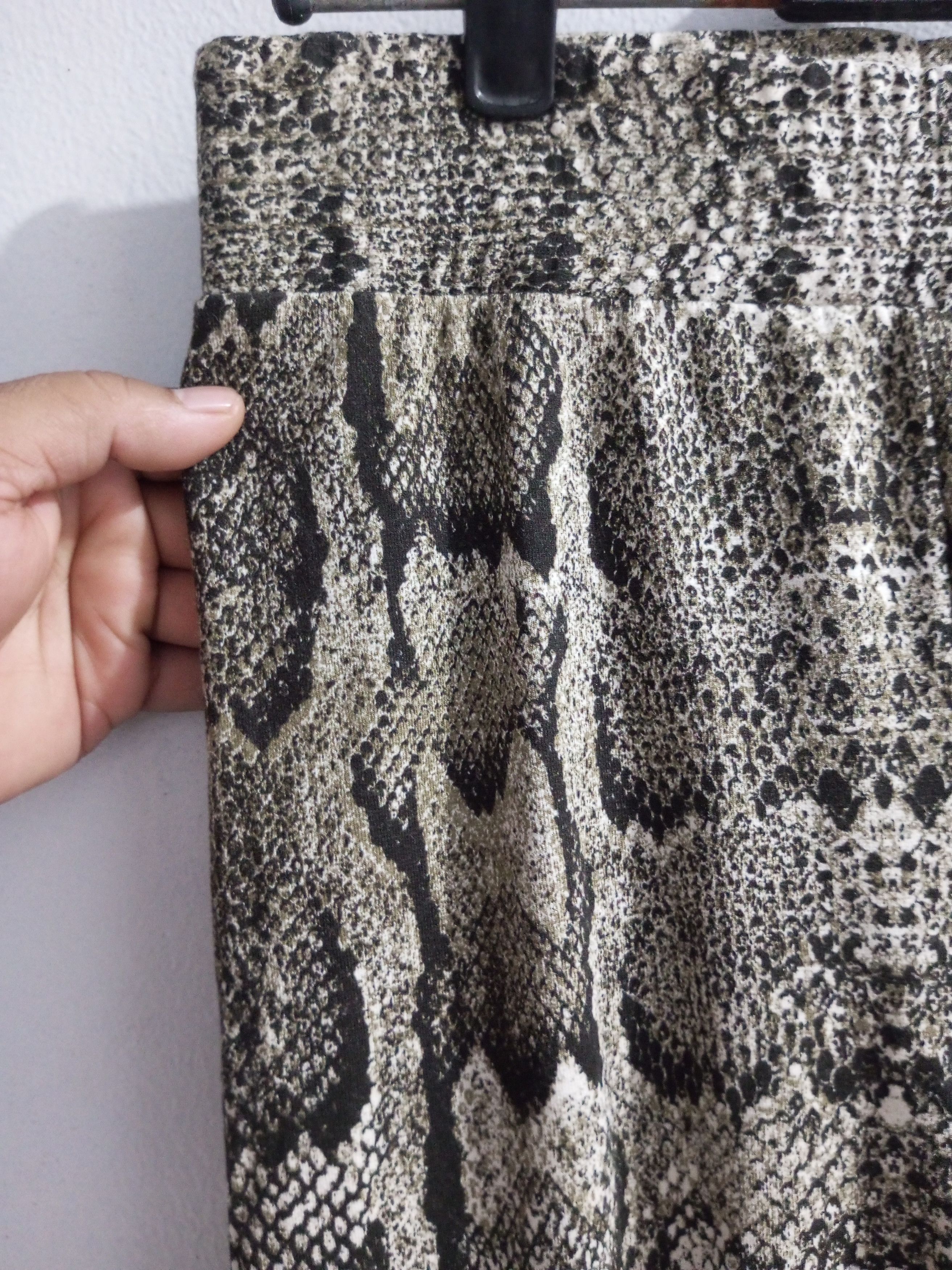 H&M Vintage H&M snake skin print legging stretch Size 29" - 7 Thumbnail
