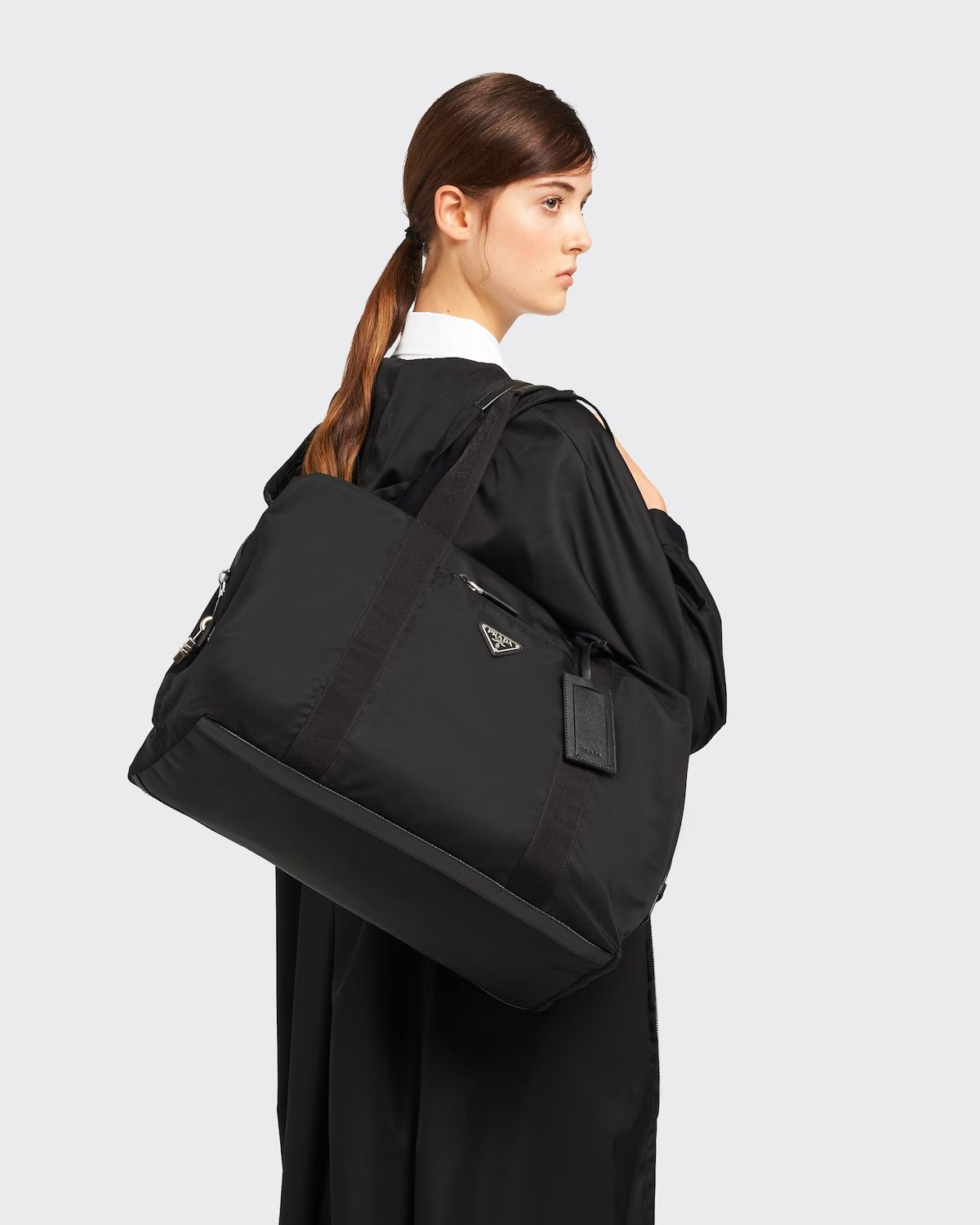 PRADA｜ (2VC796 OOO 2DMH F0002) Black Re-Nylon and Saffiano leather duffle bag | PRADA
