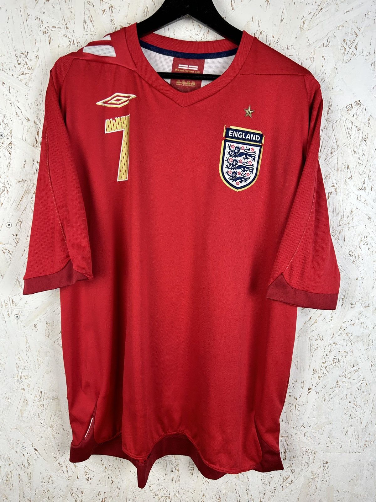Umbro 00s Umbro England 2006/08 #7 Beckham Soccer Jersey Red XXL Size US XXL / EU 58 / 5 - 1 Thumbnail