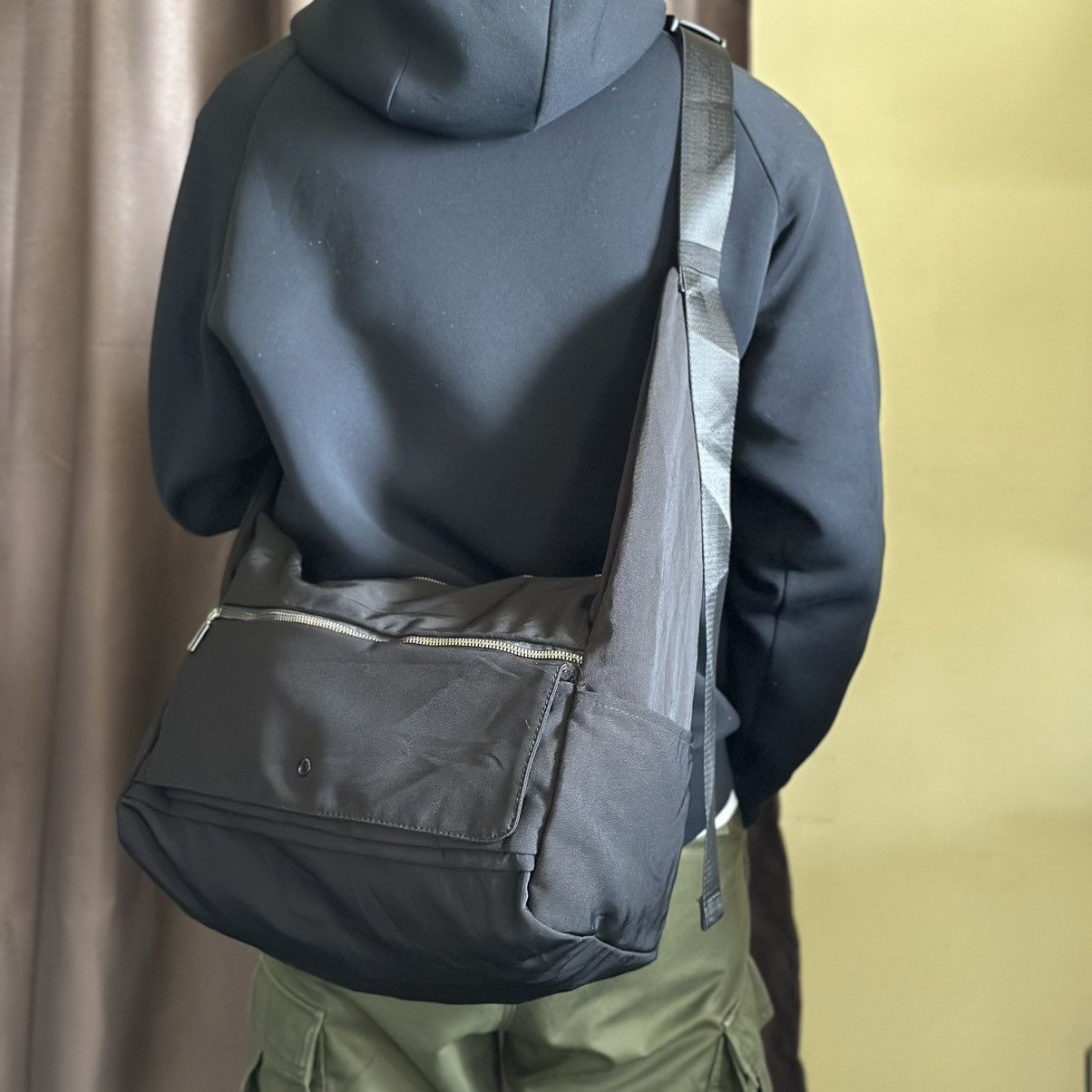 Japan Streetstyle Crossbody Bag in Black, Men's