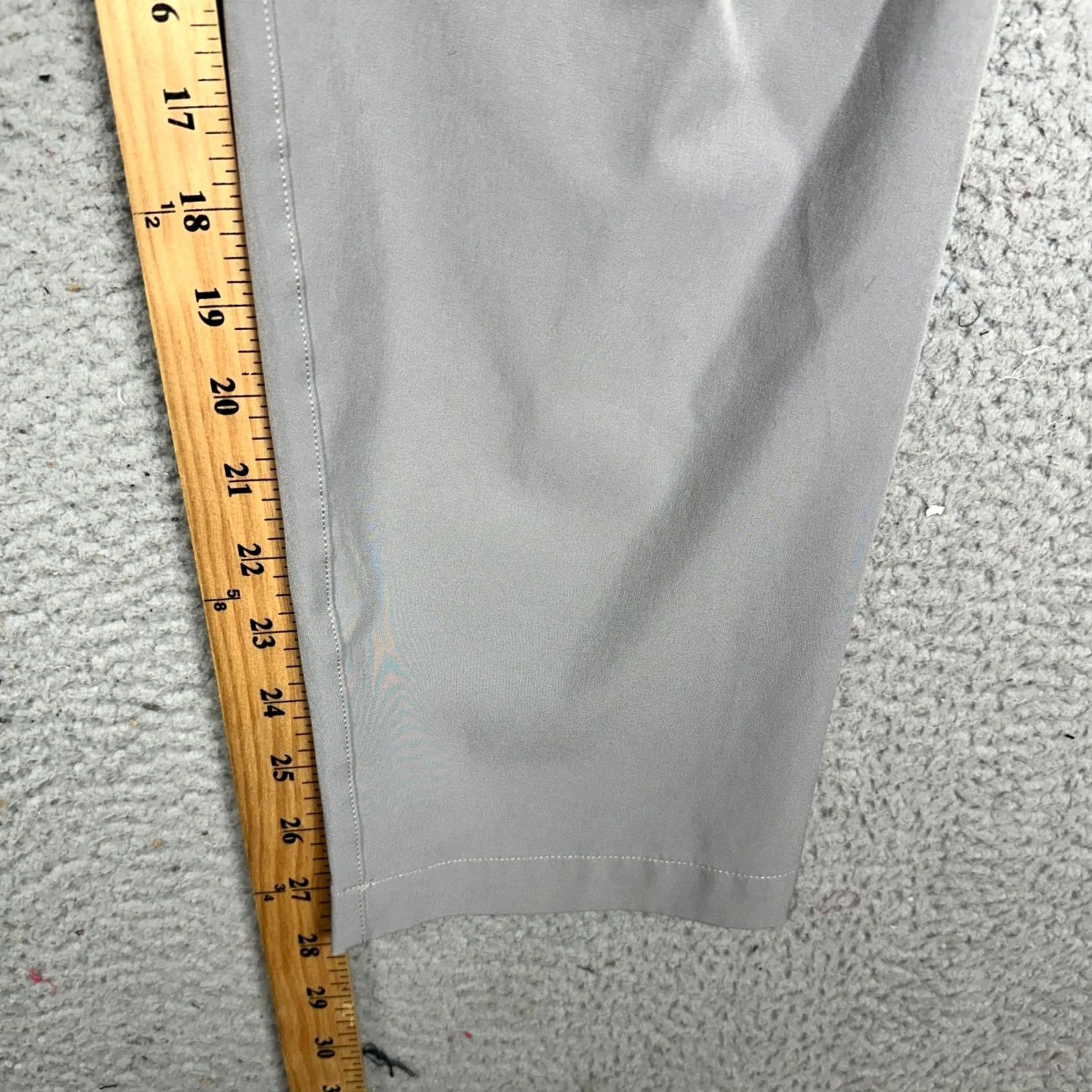 Fabletics Fabletics Pants Mens 34X29 Gray Chino Performance Pockets Flat Front EUC Pants Size US 34 / EU 50 - 4 Thumbnail