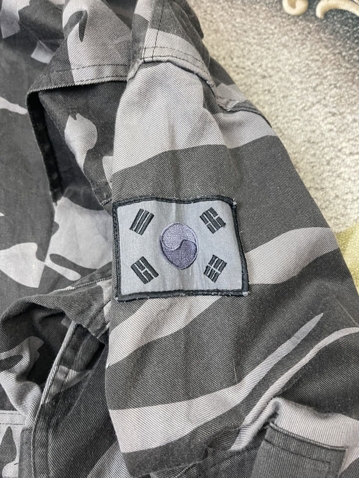 Other Vintage Army Combat Uniform S.Korea Camouflage Size US L / EU 52-54 / 3 - 6 Thumbnail