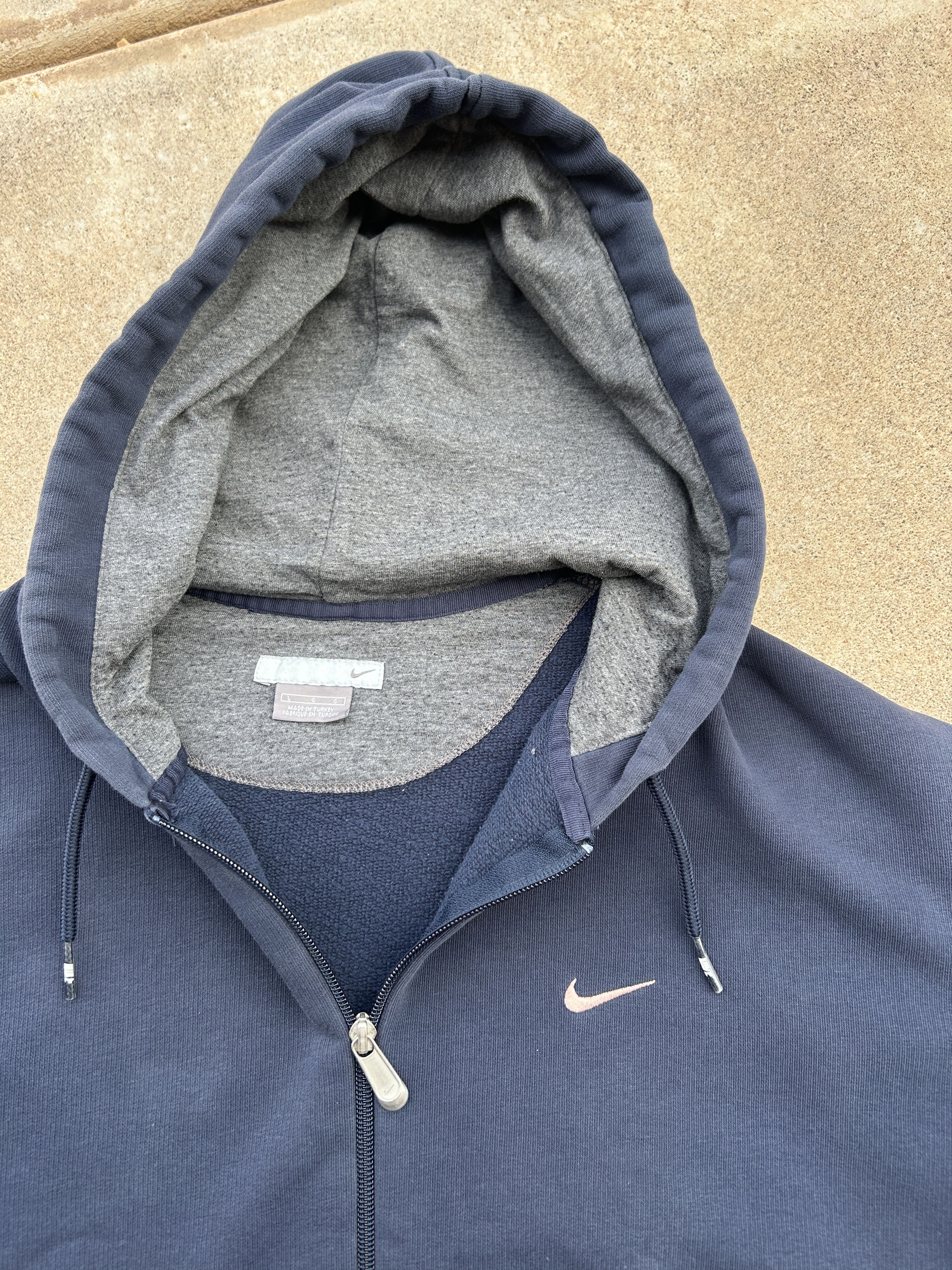 Nike Vintage 90s y2k Navy Blue Nike Zip Up Outdoor Winter Jacket Size US L / EU 52-54 / 3 - 1 Thumbnail