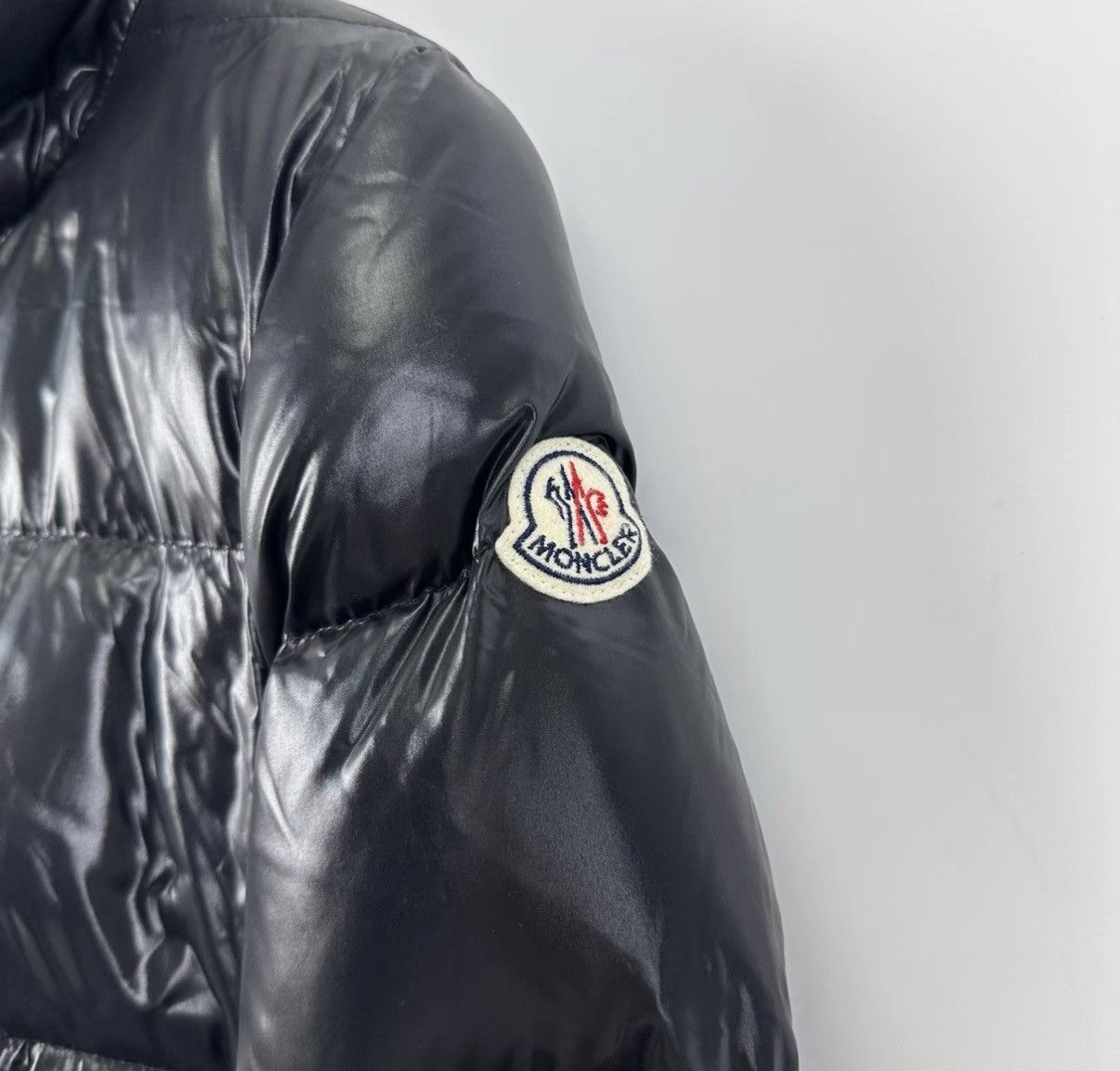 Moncler Moncler Classic Logo Black Shiny Waist Down Jacket K12 Size XS / US 0-2 / IT 36-38 - 4 Thumbnail