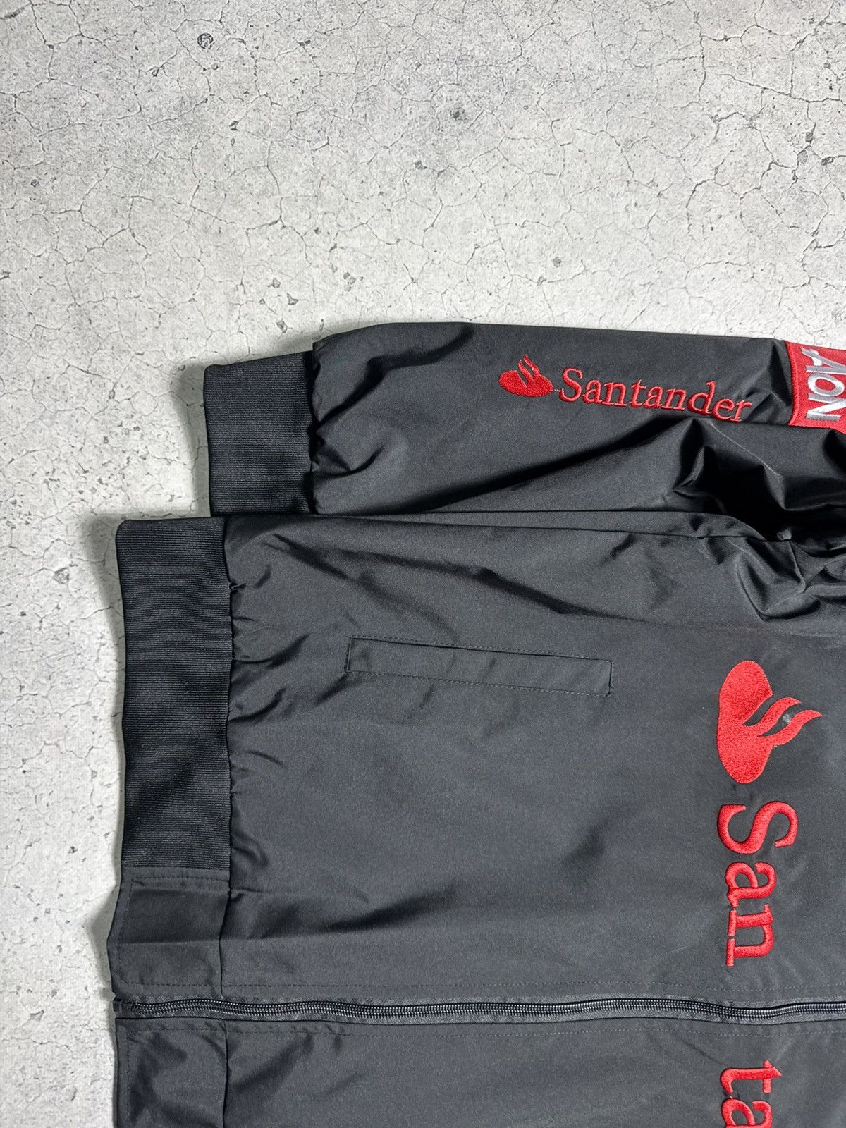 Mercedes-Benz Mercedes Benz Vodafone Santander Racing Bomber Jacket Size US XL / EU 56 / 4 - 3 Thumbnail