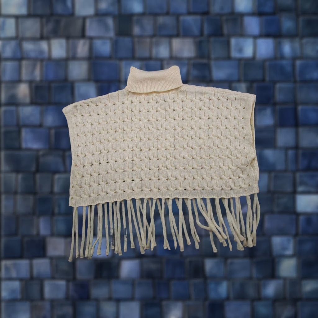 Vintage Davi Knit Poncho Turtleneck Ivory Ribbed Loose Chunky Wool Blend Sweater S Womens Pullover Winter, Fall, Spring Casual Size S / US 4 / IT 40 - 1 Thumbnail