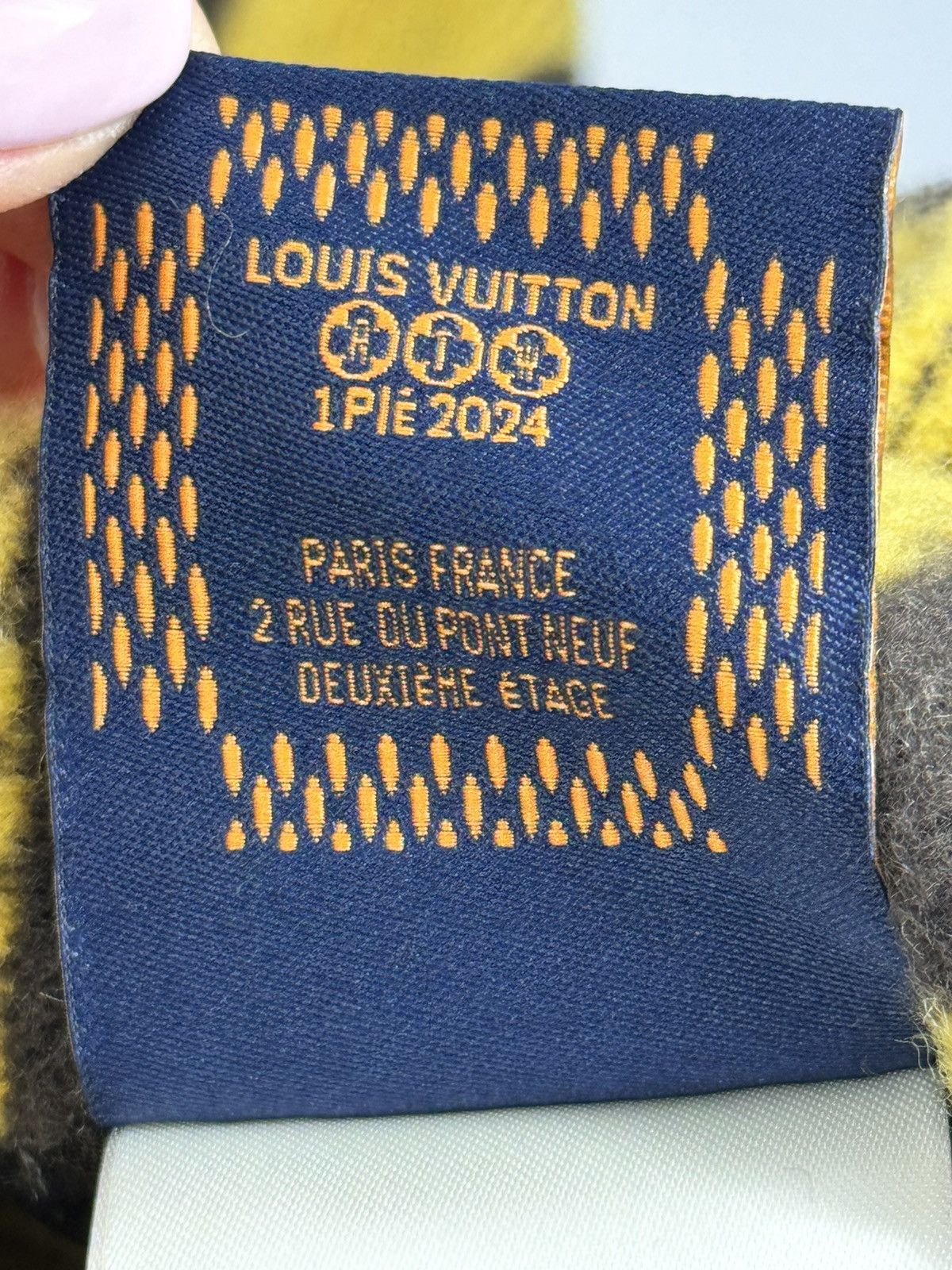 Louis Vuitton WOOL AND CASHMERE BLANKET COAT N- 1AFJXL (RARE) Size US XL / EU 56 / 4 - 9 Thumbnail