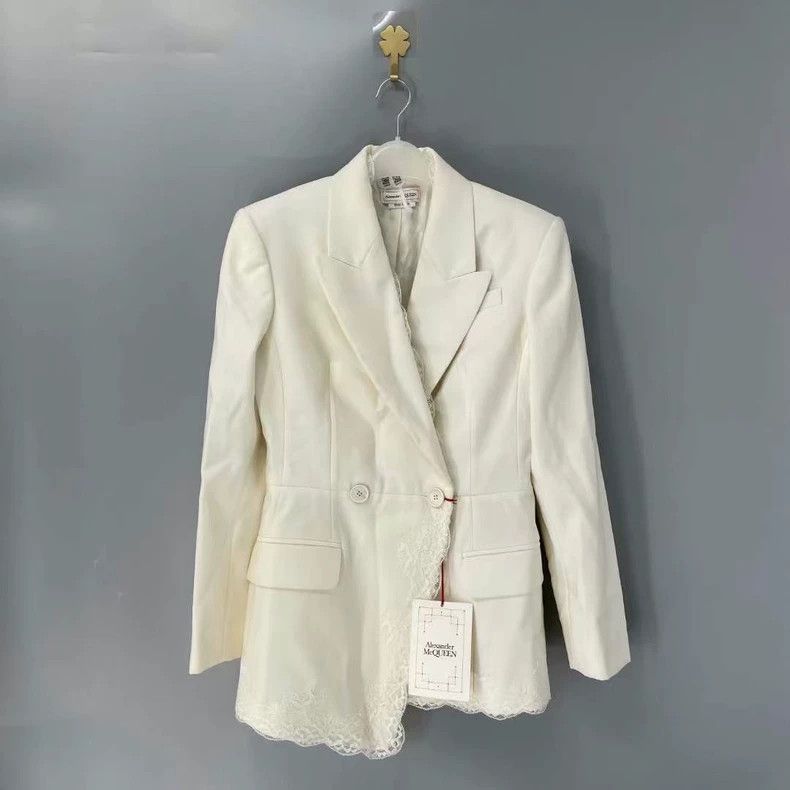 Alexander McQueen Alexander Mcqueen Solid color single-breasted suit jacket Size M / US 6-8 / IT 42-44 - 1 Thumbnail