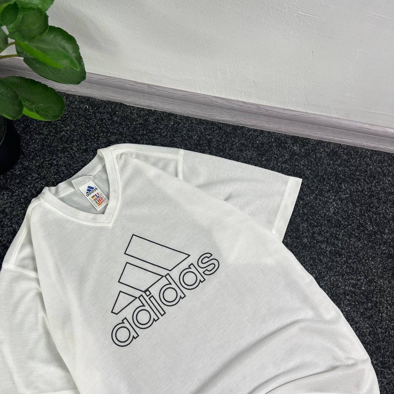 Adidas Mesh adidas vintage t-shirt v-neck big logo 90s white rare Size US M / EU 48-50 / 2 - 2 Thumbnail
