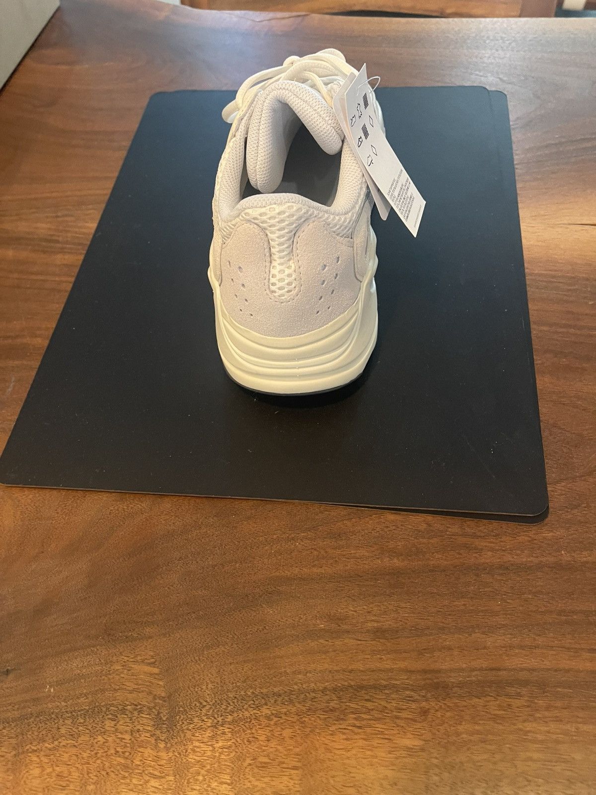 Yeezy Yeezy Boost 700 Salt DS 9.5 w/ Box & Tags Size US 9.5 / EU 42-43 - 6 Thumbnail