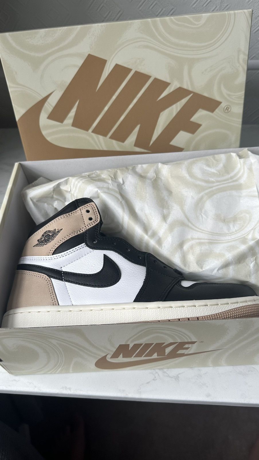 Jordan Brand × Nike Nike Air Jordan 1 High Latte - W Size UK 5 / US 7.5 - DS Size US 7.5 / IT 37.5 - 3 Thumbnail
