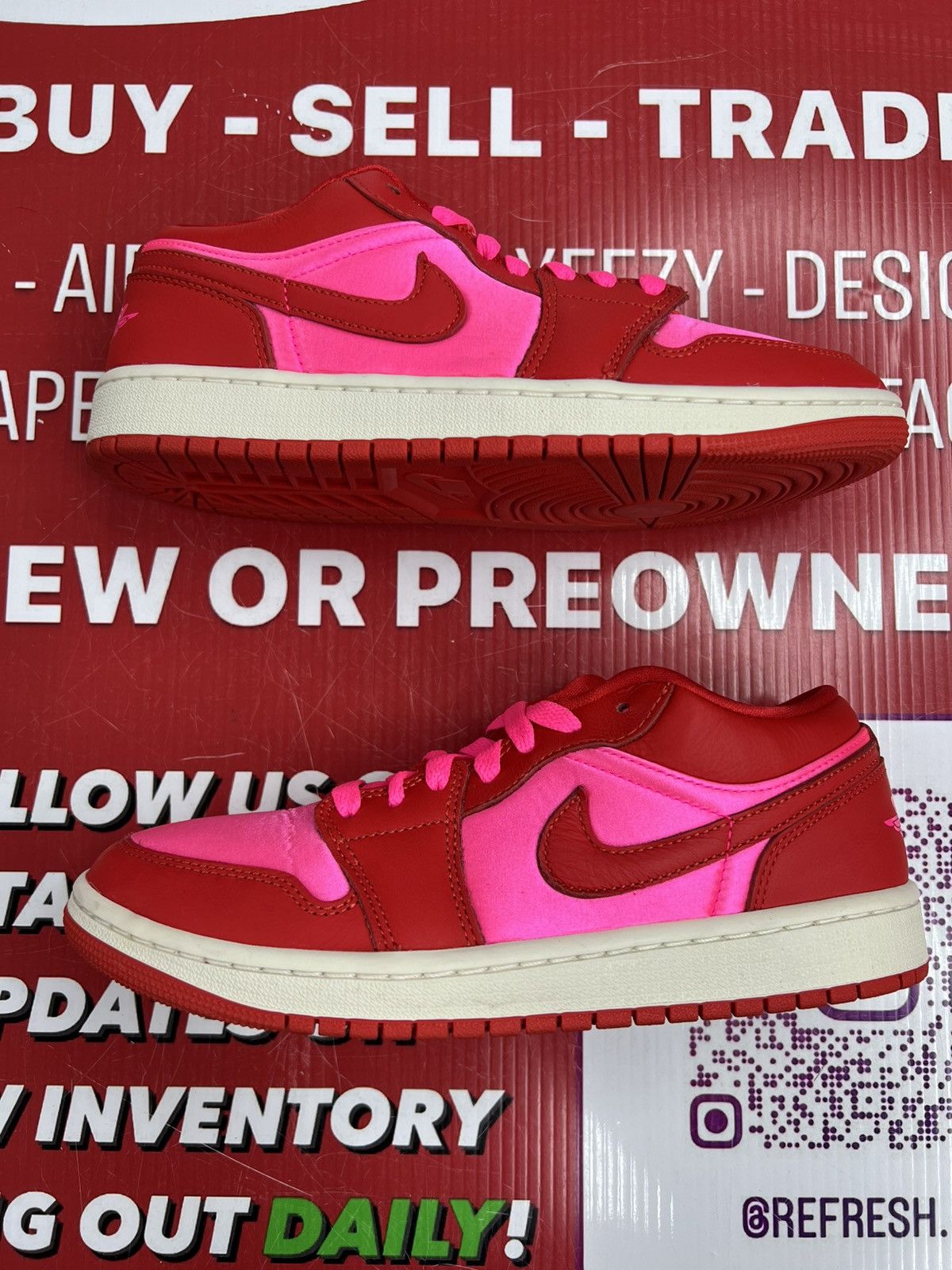 Nike Air Jordan 1 Low Pink Blas Size 8w/6.5y Size US 6.5 / EU 39-40 - 2 Thumbnail