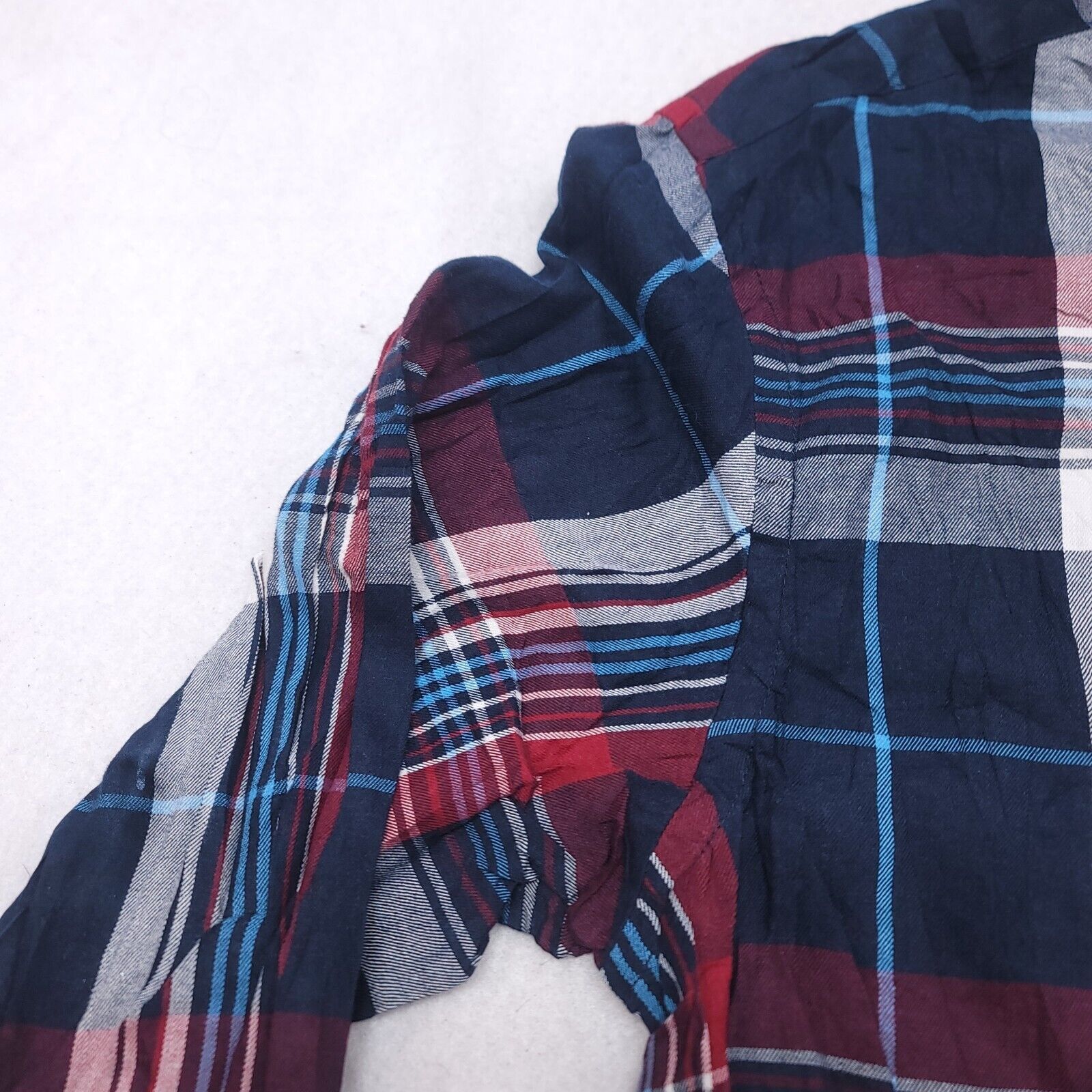 Old Navy Old Navy Madras Flannel Shirt Mens Size Large L Blue Red Size US L / EU 52-54 / 3 - 4 Thumbnail