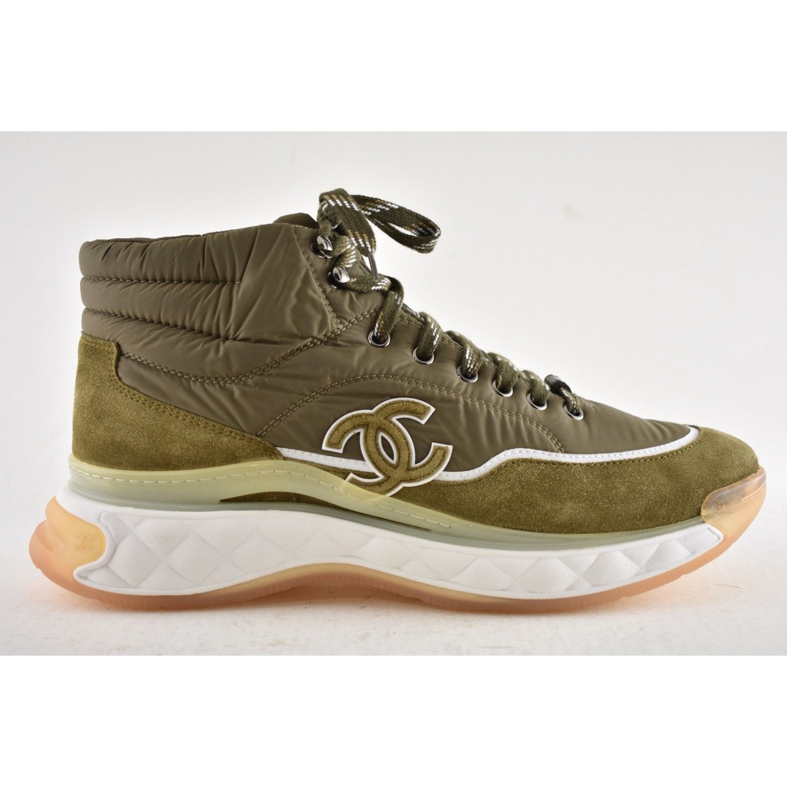 Chanel Chanel 19B Green Quilted Platform CC Logo High Top Trainer Size US 11 / EU 44 - 2 Thumbnail