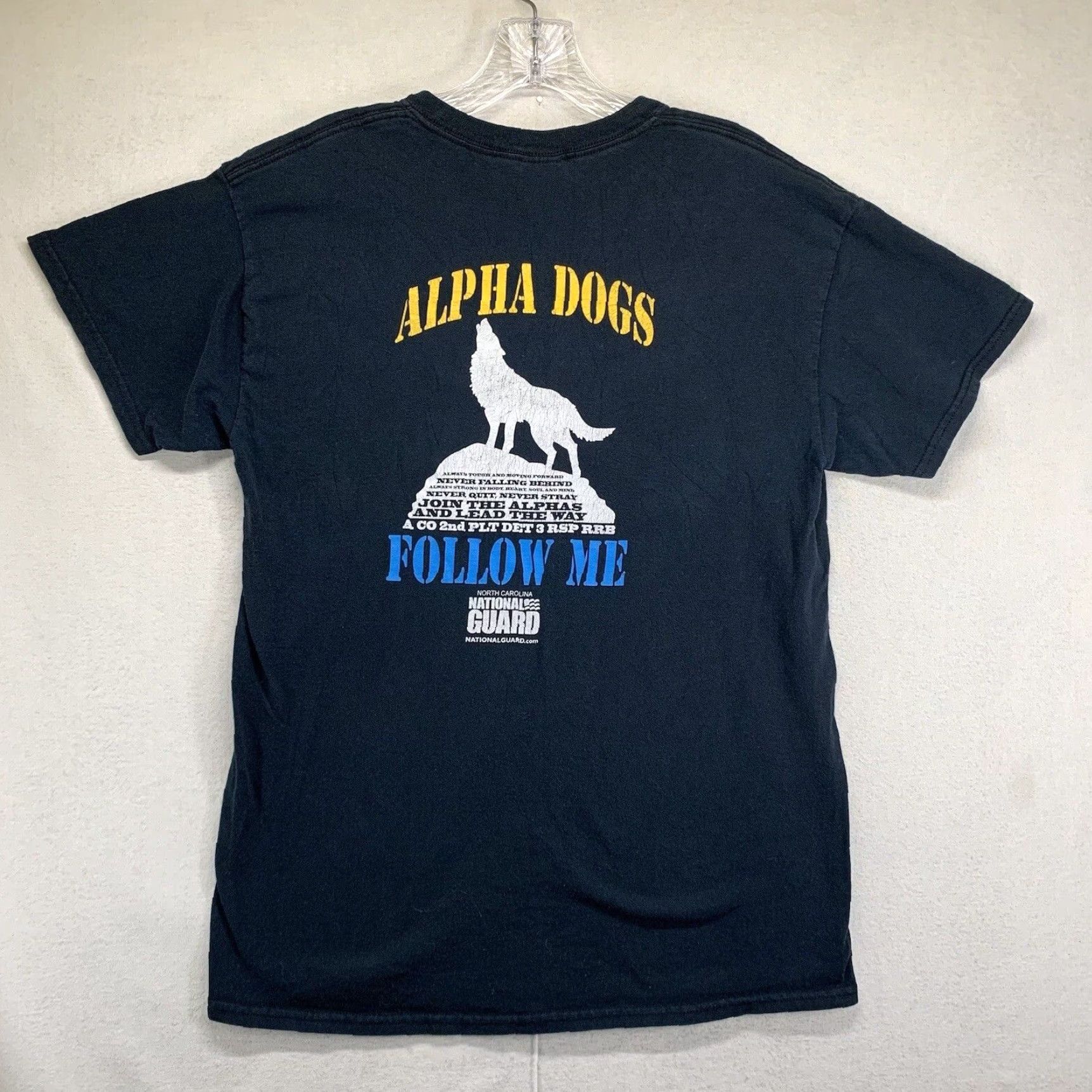 Gildan Vintage Gildan Army National Guard T-shirt North Carolina Alpha Dogs 90s Black Graphic Tee Unisex Mens Womens S/M Size US S / EU 44-46 / 1 - 3 Thumbnail