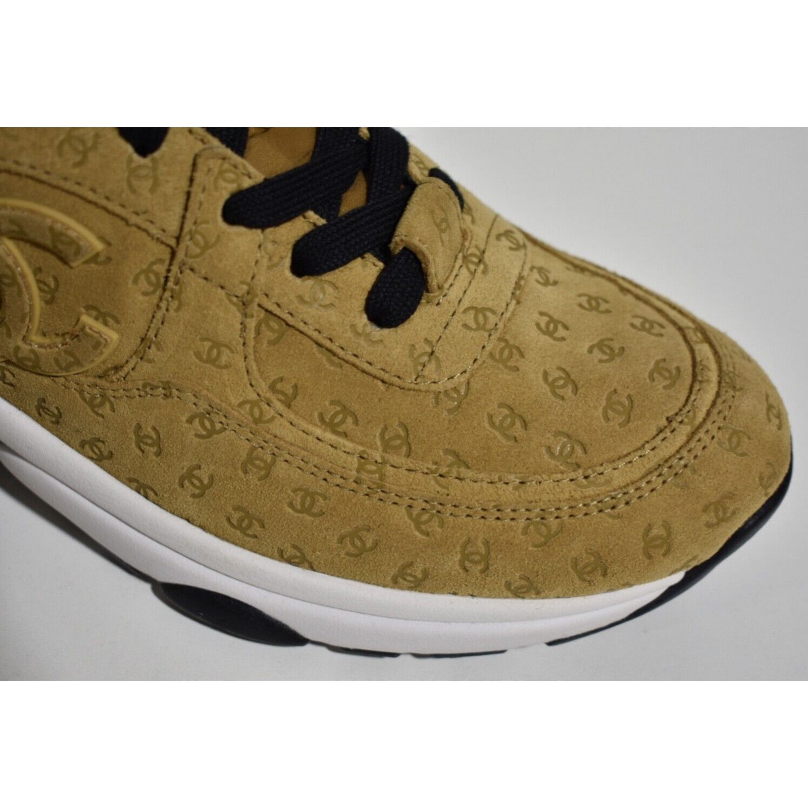 Chanel 22A Printed CC Logo White Flat Runner Trainer Sneaker 39 Size US 9 / IT 39 - 5 Thumbnail