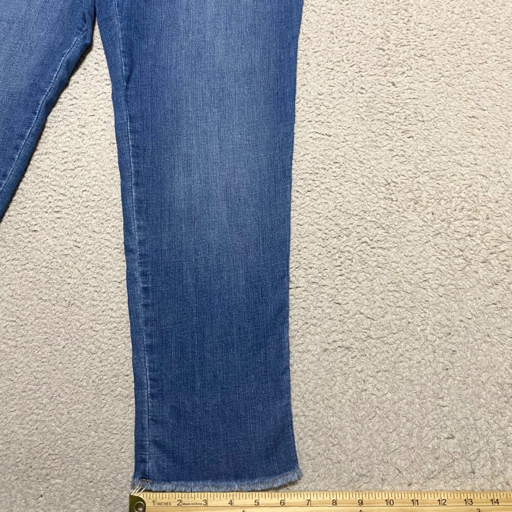 Vintage 1822 Denim Jeans Blue 16 Womens High Rise Tapered Distressed Medium Wash denim 5-Pocket Design Regular Size 16 Womens jeans Size 38" / US 16 / IT 52 - 5 Thumbnail