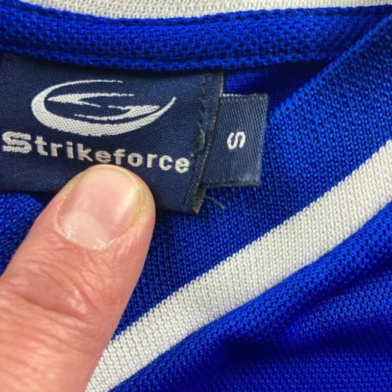 Other Millwall 2001-03 Strikeforce home football jersey size S Size US S / EU 44-46 / 1 - 5 Thumbnail