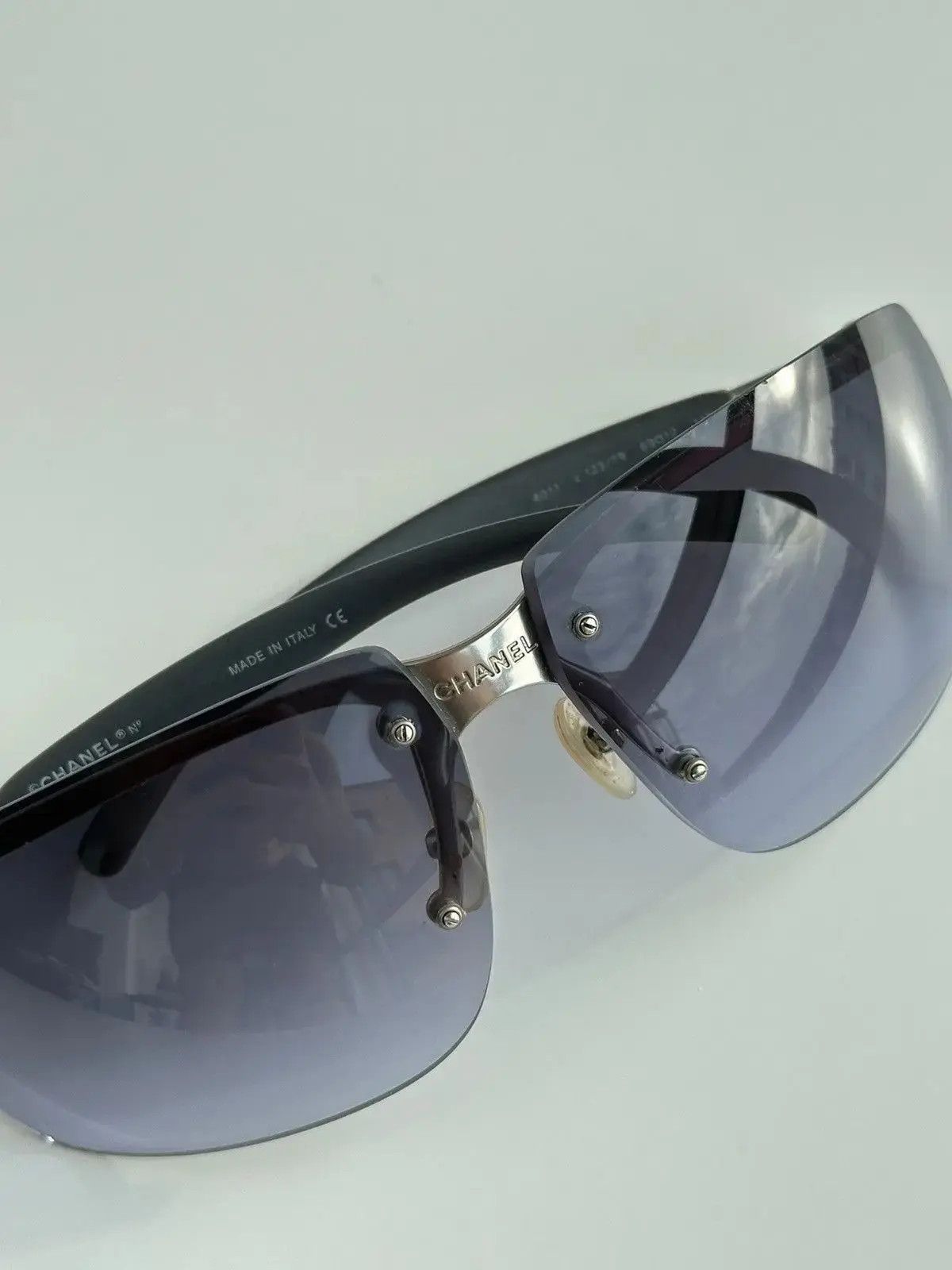 Chanel × Vintage CHANEL Sunglasses Rimless Rhimestone Shield CC Logo Sport Size ONE SIZE - 8 Thumbnail