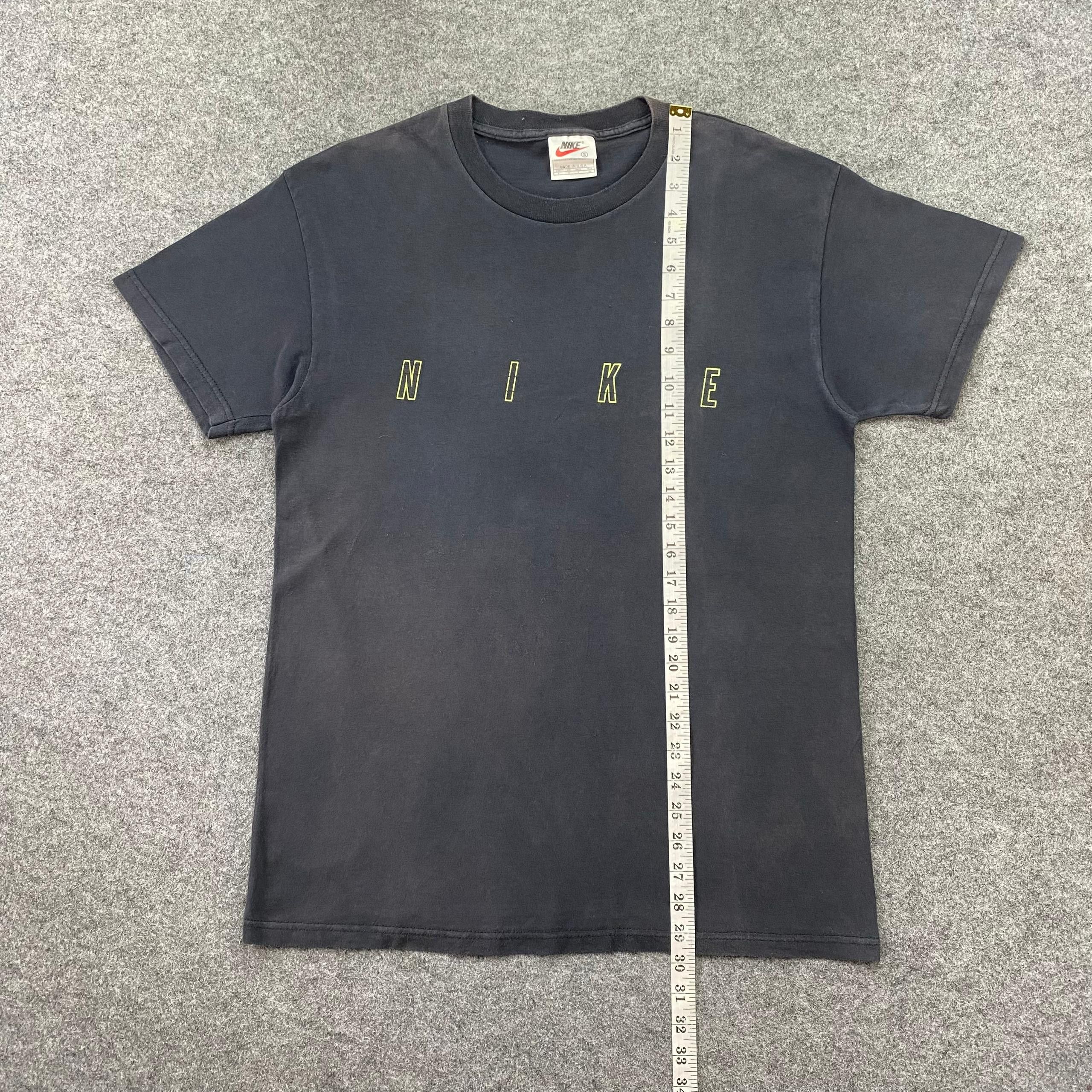 Nike Vintage Nike Sport Tshirt Size US L / EU 52-54 / 3 - 5 Thumbnail