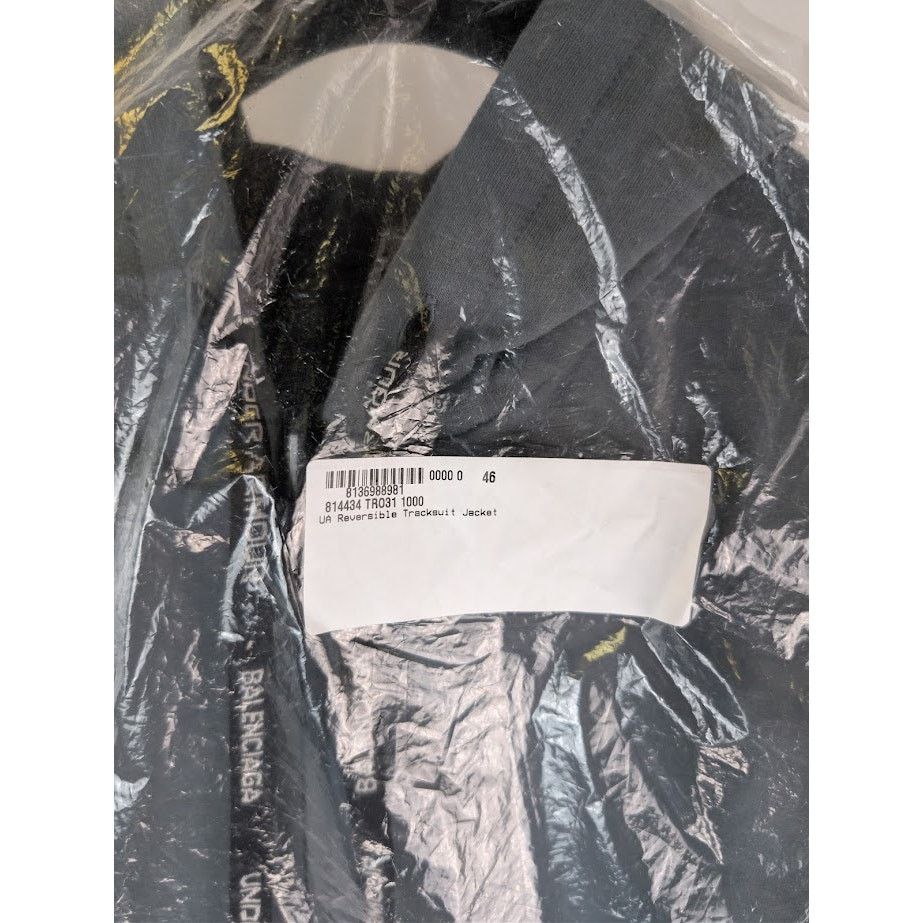 Balenciaga × Under Armour o1rshd1 Reversible Tracksuit Jacket in Black Size US S / EU 44-46 / 1 - 22 Thumbnail