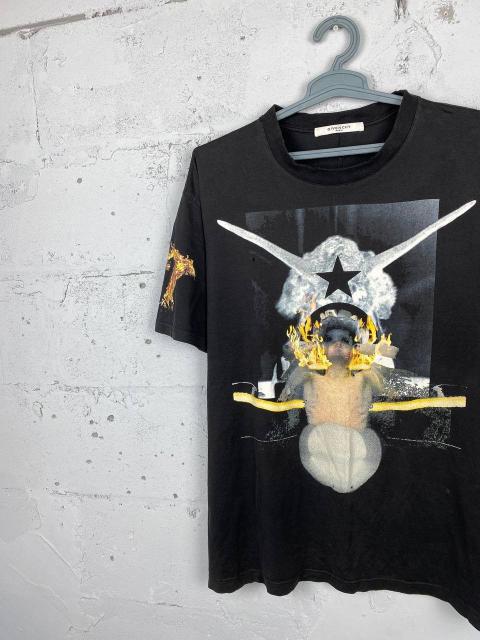 Givenchy Givenchy Madonna T shirt Jesus Size US L / EU 52-54 / 3 - 2 Thumbnail
