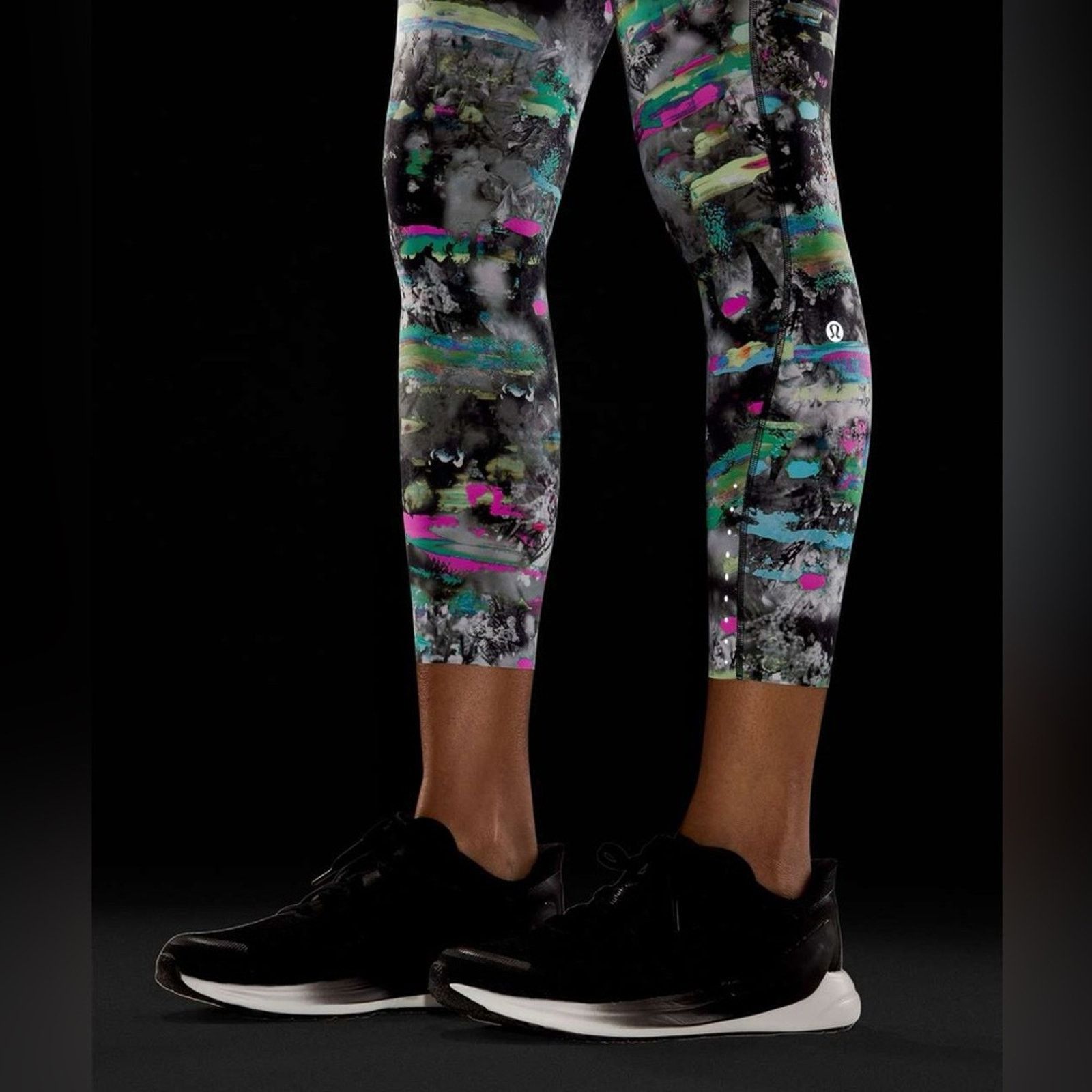 Lululemon NEW! LULULEMON Sz 2 Fast Free HR Tight 25” Running Leggings Size 26" / US 2 / IT 38 - 9 Thumbnail