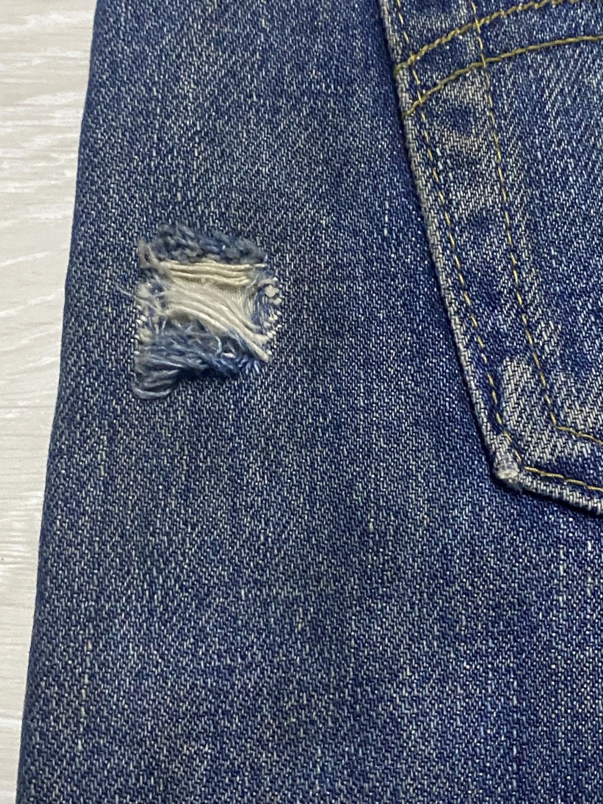 Levi's Vintage Levis 702xx Big E Japan Buckle Back Destroy Baggy Size US 35 - 18 Thumbnail
