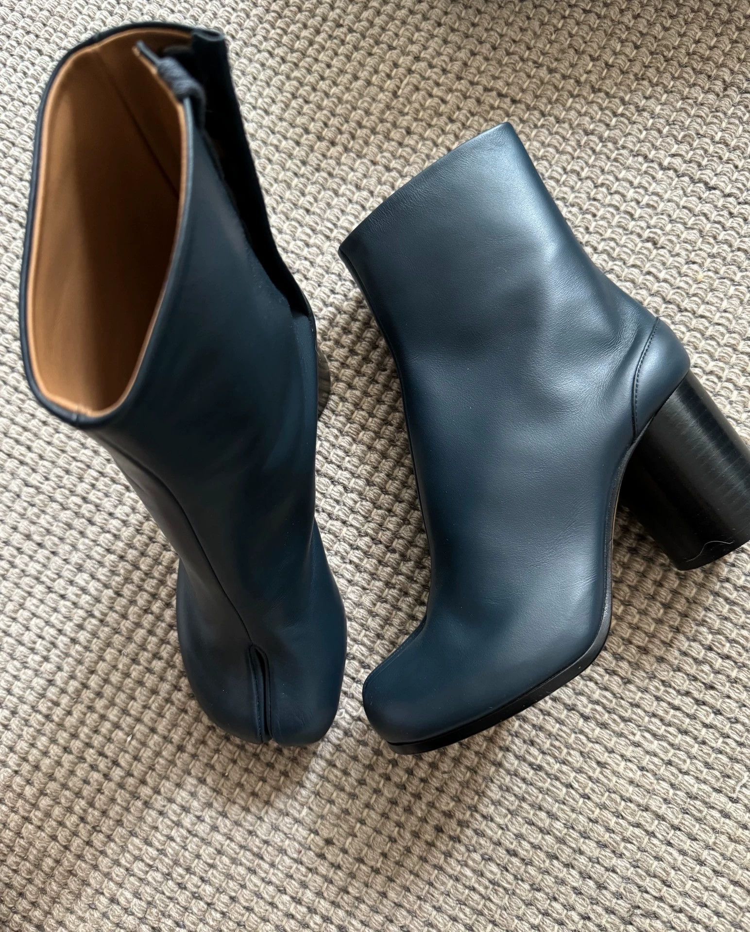 Maison Margiela Maison Margiela Tabi Slate Blue Rare EU36 New Size US 5.5 / IT 35.5 - 2 Thumbnail
