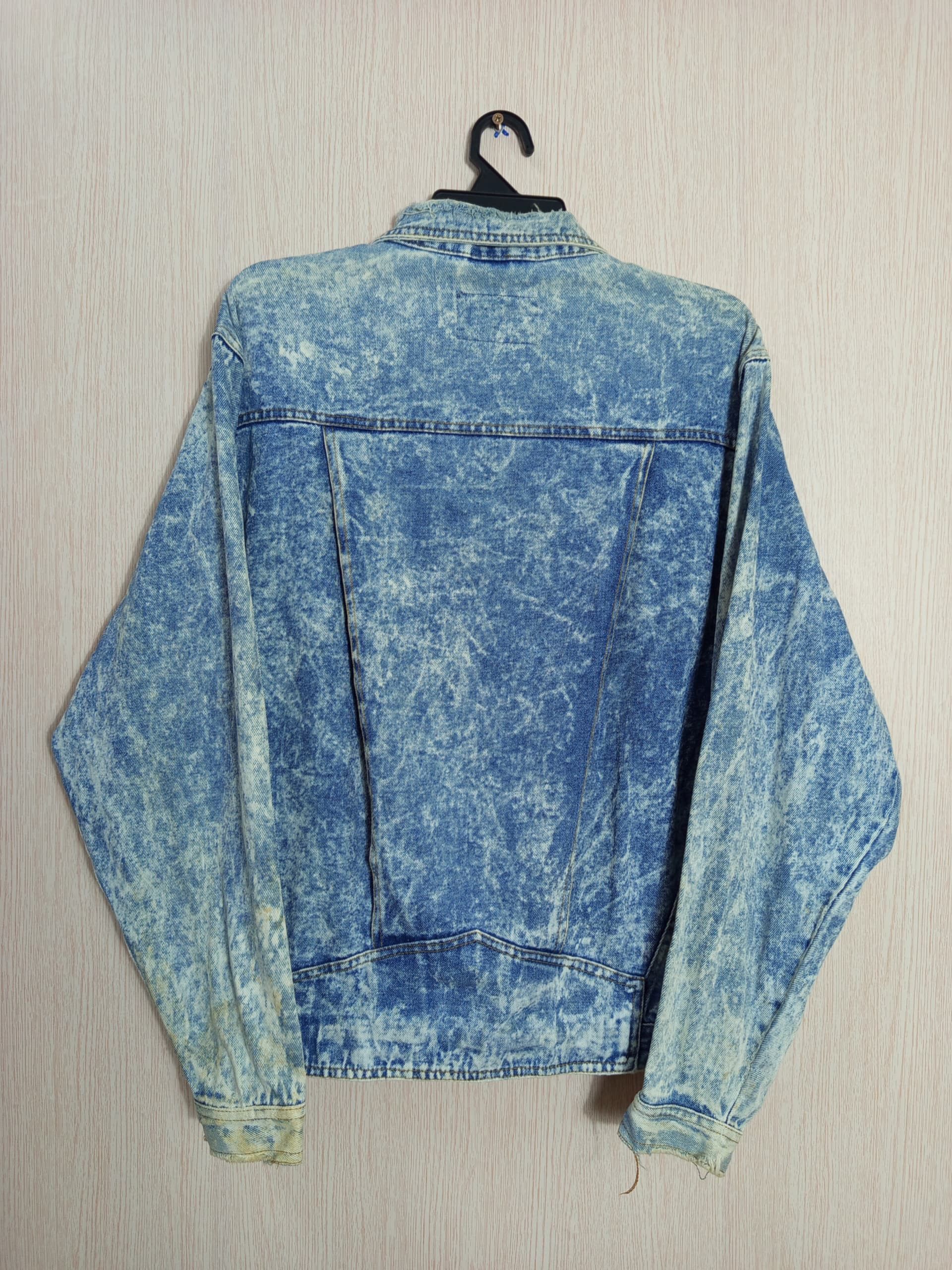 Japanese Brand Vintage Cowboy Distressed Denim Jacket Size US L / EU 52-54 / 3 - 2 Thumbnail
