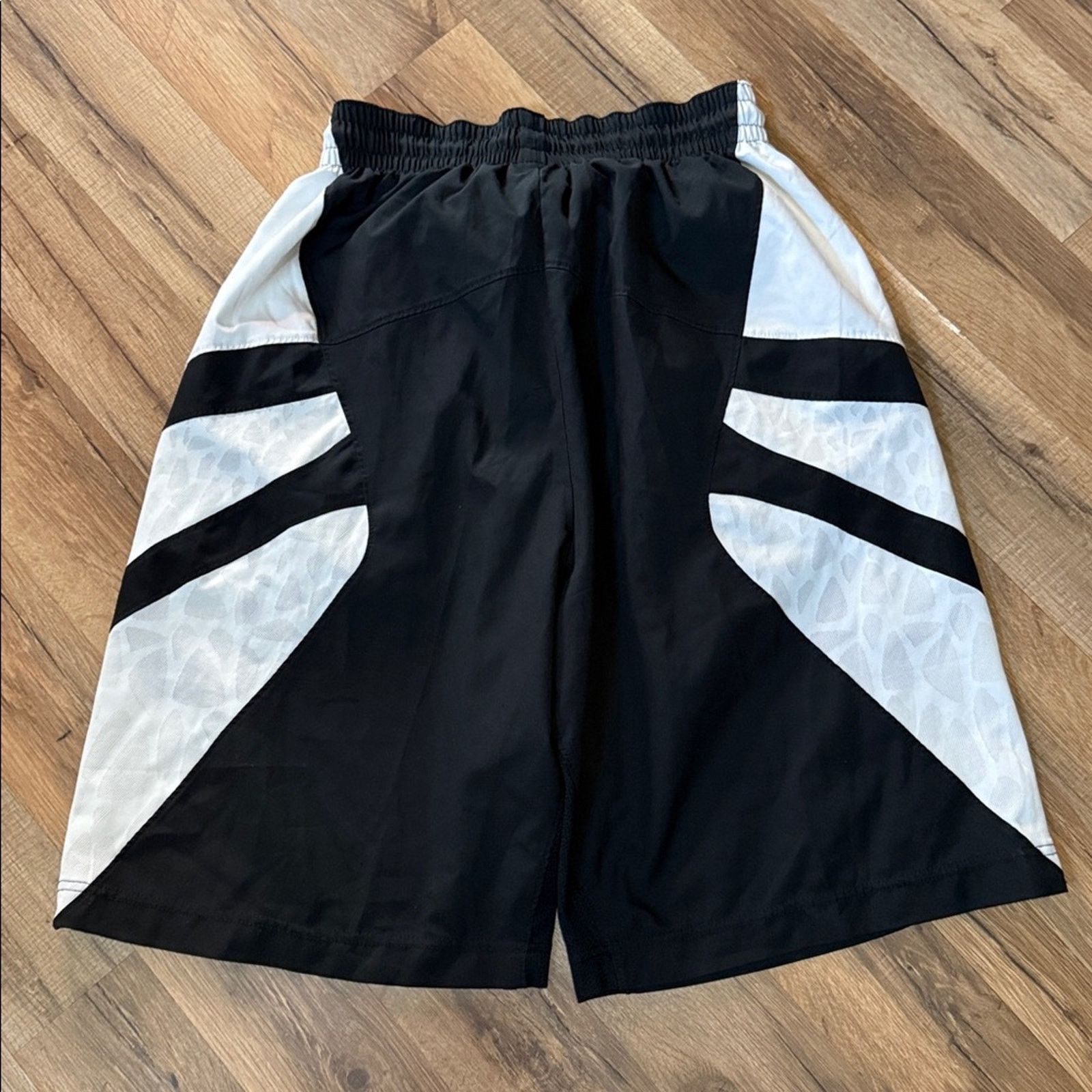 Jordan Brand Jordan Chris Paul Dri-Fit Shorts Size US 27 - 4 Thumbnail