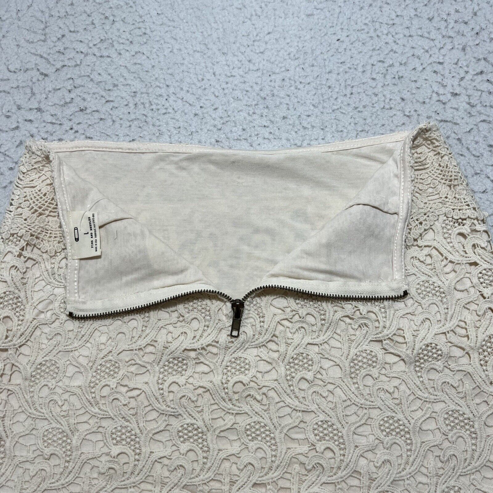 Urban Outfitters Pins and Needles Lace Crochet Mini Skirt Urban Outfitters Size 30" / US 8 / IT 44 - 10 Thumbnail