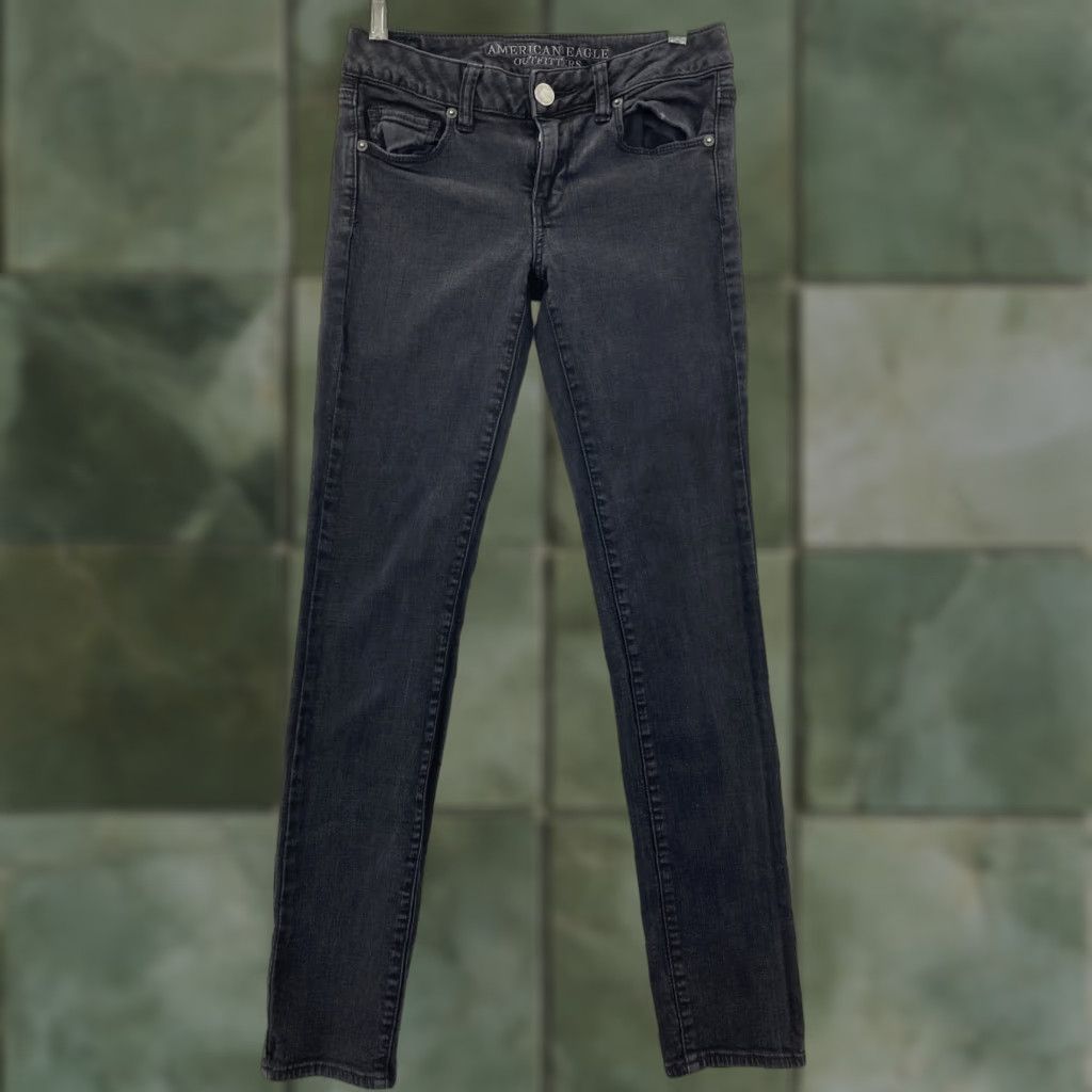 American Eagle Outfitters American Eagle Jeans Women's Size 4 Black Skinny Size 26" / US 2 / IT 38 - 1 Thumbnail