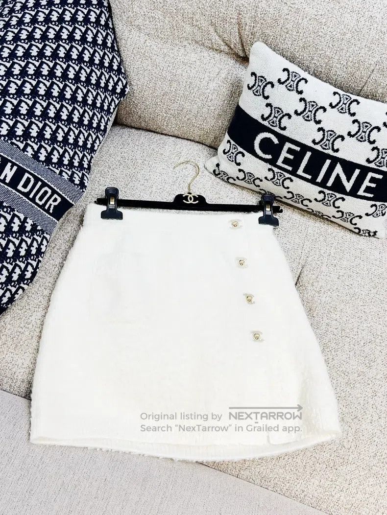 Chanel Chanel 21B beige white schoolbag buckle short skirt Size 24" / US 00 / IT 34 - 4 Thumbnail