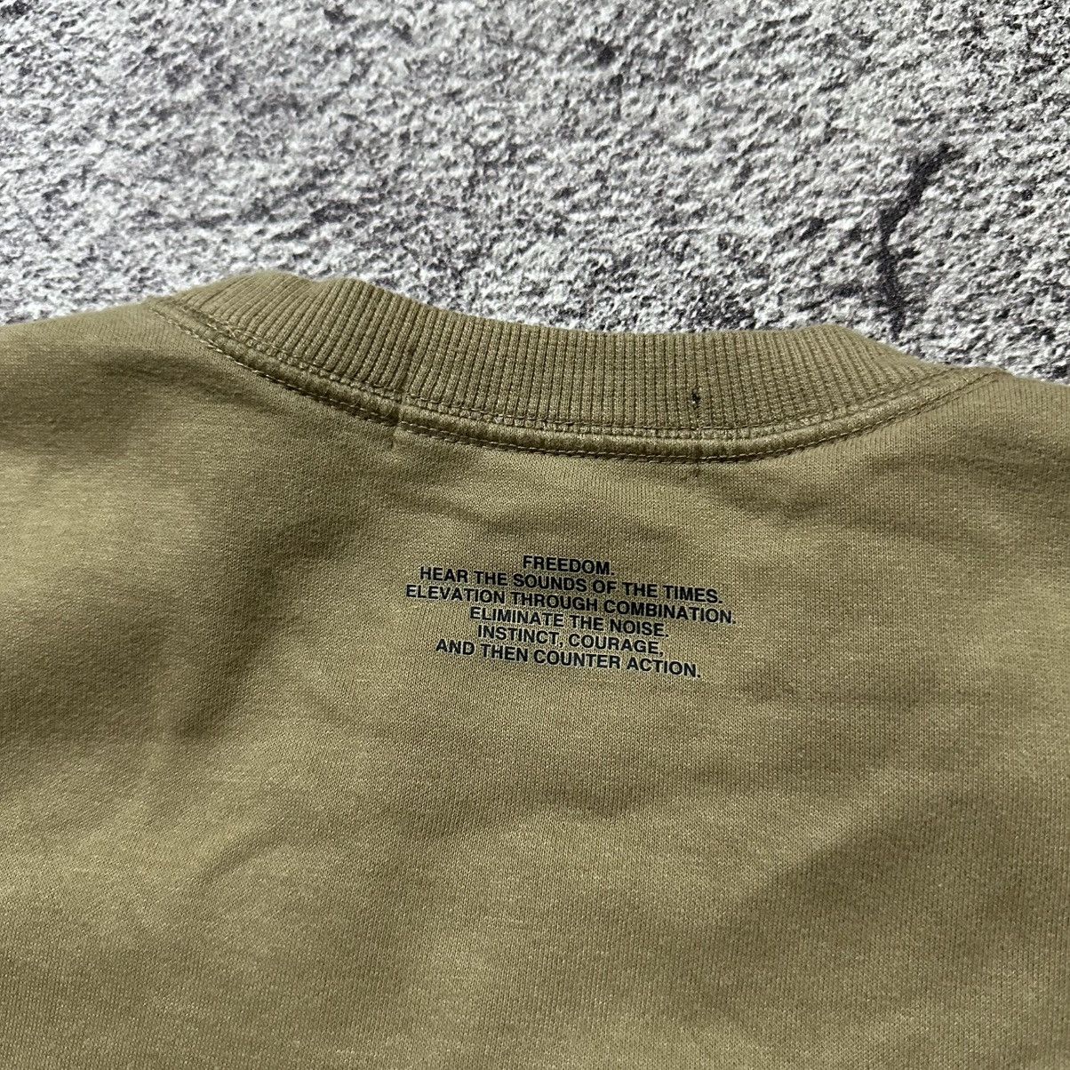 Undercover GU x UNDERCOVER FLOWER GRAPHIC FLOWER SWEATSHIRT Size US XL / EU 56 / 4 - 4 Thumbnail