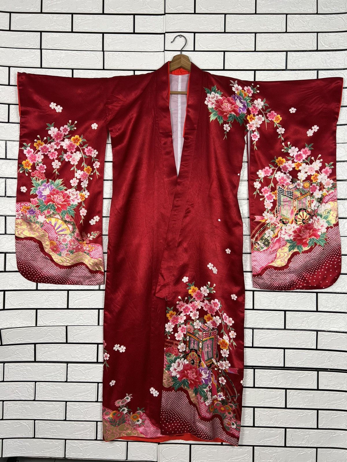 Japanese Brand Embroidered Gosho Guruma Sakura Floral Kimono #4151-C190 Size ONE SIZE - 1 Thumbnail