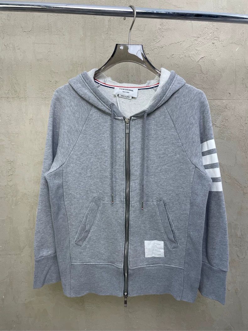 Thom Browne Thom browne Gray four-striped zipper jacket 2504-Nextarrow Size US S / EU 44-46 / 1 - 2 Thumbnail