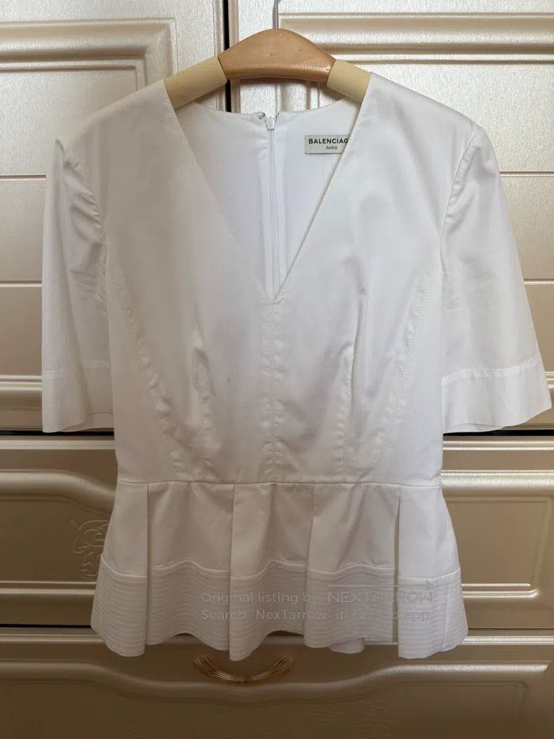 Balenciaga Balenciaga V-neck top Size XS / US 0-2 / IT 36-38 - 1 Thumbnail