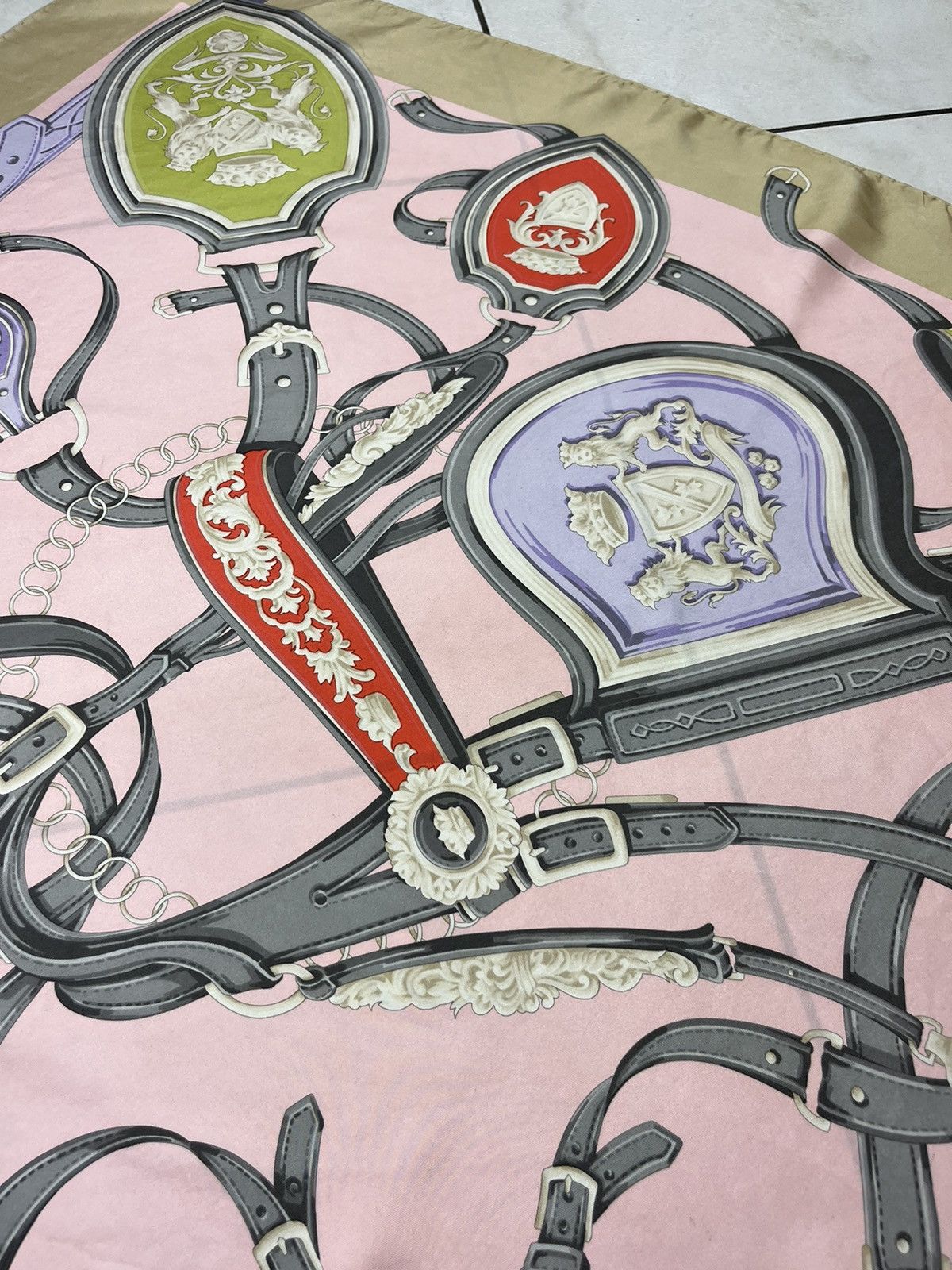 Aigner × Etienne Aigner × Vintage Vintage Aigner silk scarf Italy painted handkerchief Size ONE SIZE - 11 Thumbnail