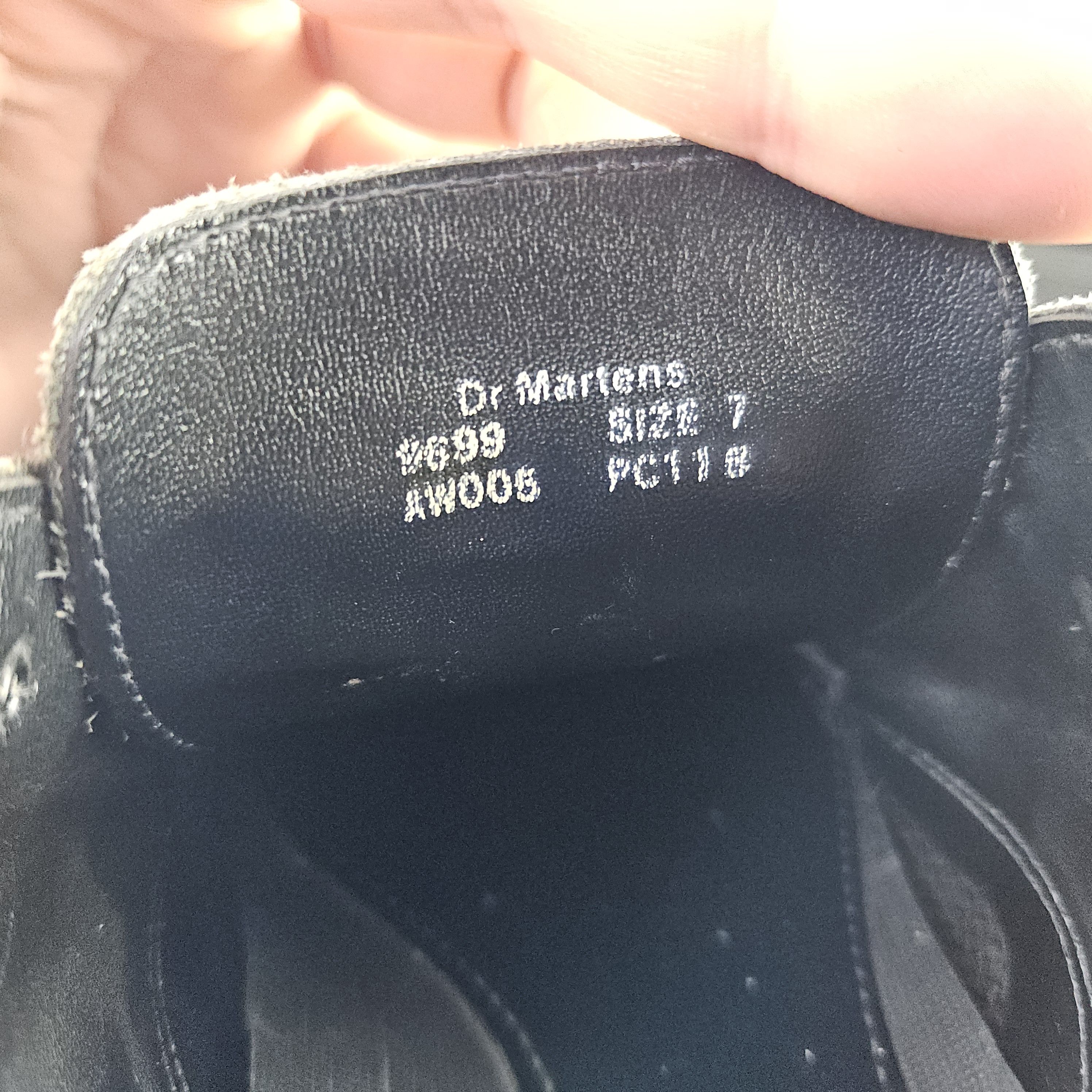 Dr. Martens Vintage Dr. Martens black leather shoes Size US 8 / EU 41 - 14 Thumbnail
